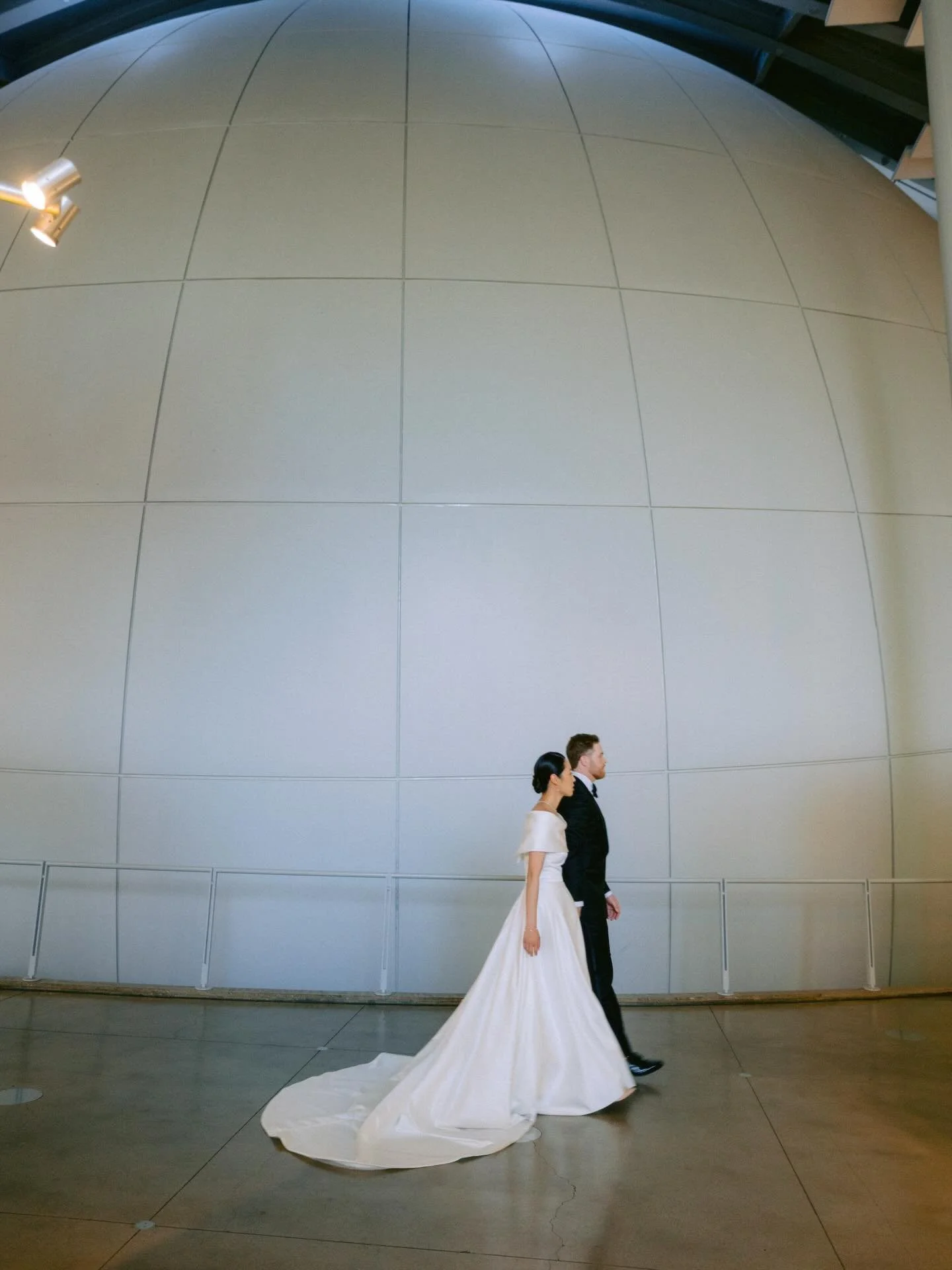 Looking back at some 2025 wedding moments @calacademy 

Planning @dreamsonadimeeventsandweddings
Photos @augiechang
Venue @calacademy
Catering @melons_catering
Sweets @ujitimedessert
Rental @ampartyrentalsinc
Floral @greenpetaldesigns
DJ @lv.entertai