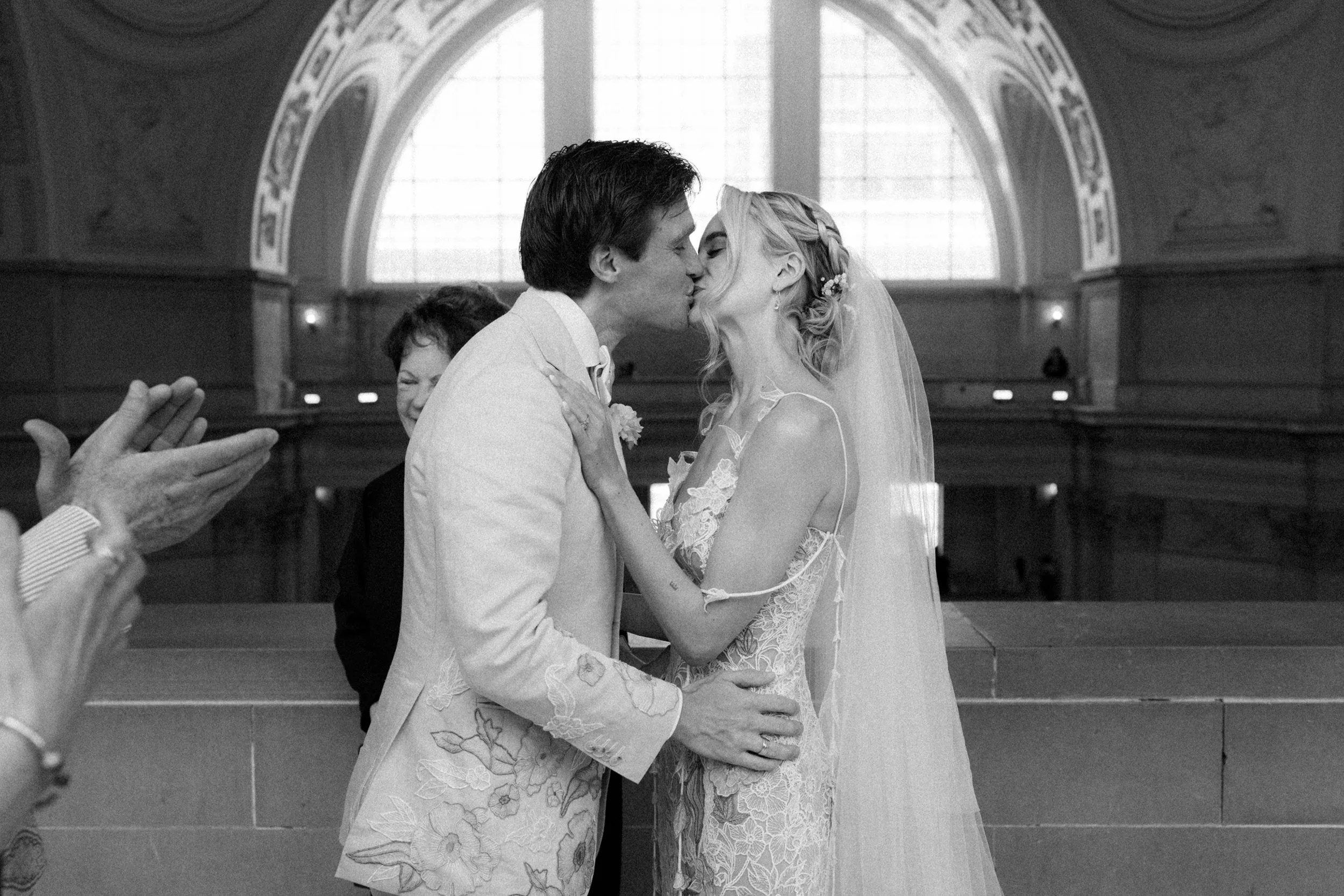 San_Francisco_City_Hall_Wedding_004.jpg