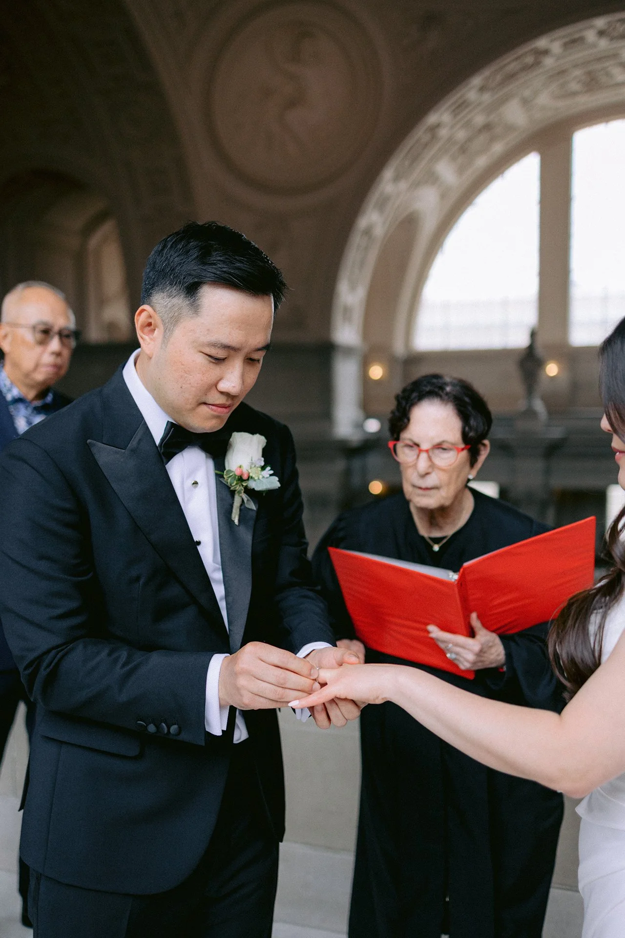 San_Francisco_City_Hall_Wedding_004.jpg