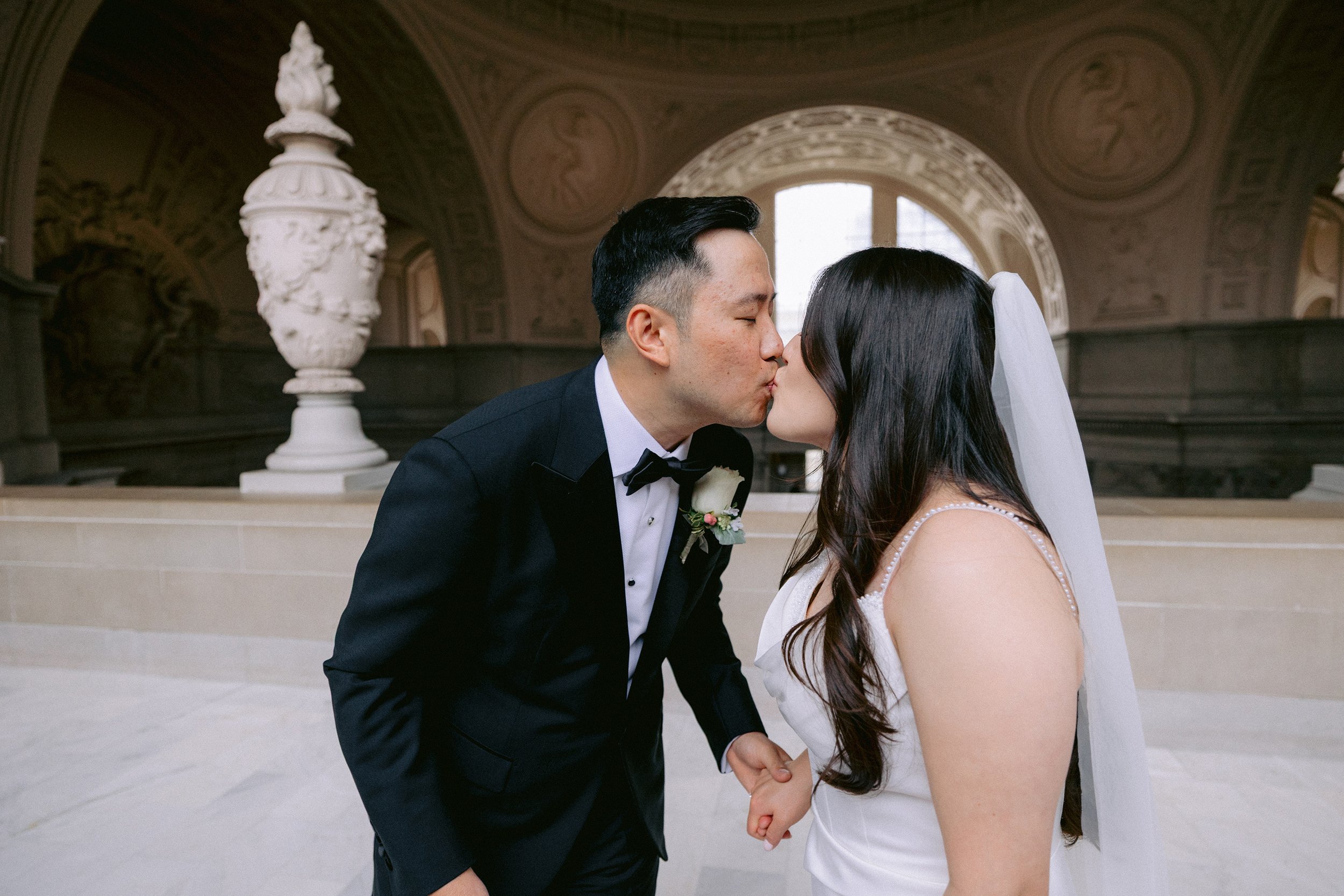 San_Francisco_City_Hall_Wedding_006.jpg