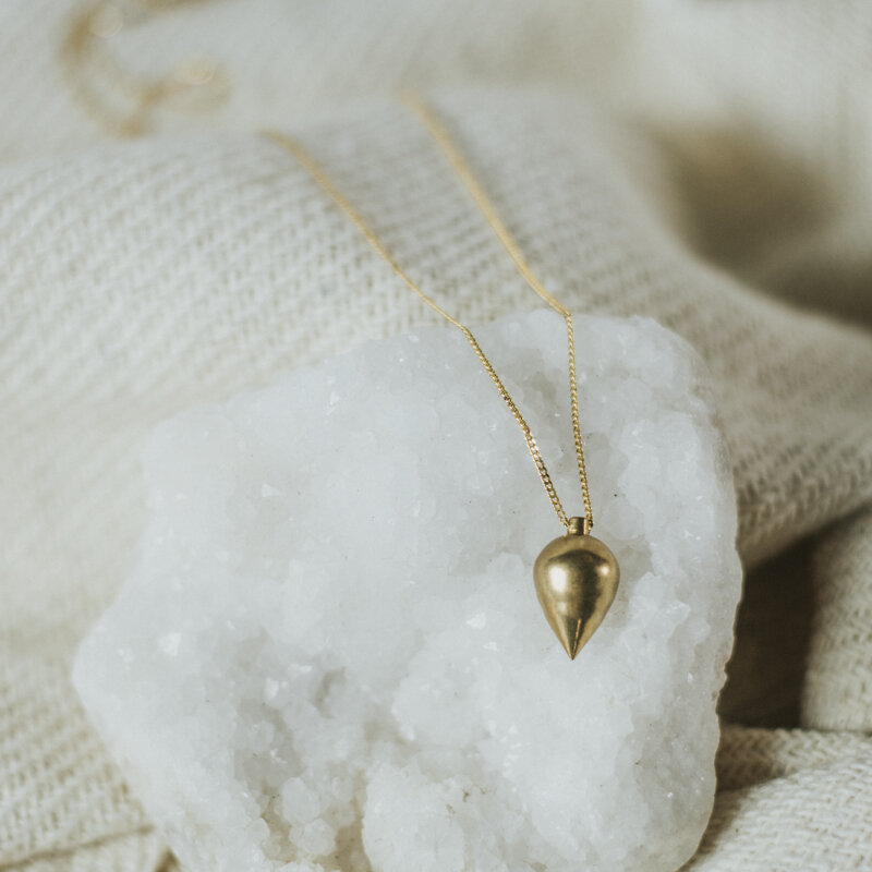 PLUMMET NECKLACE // 32"