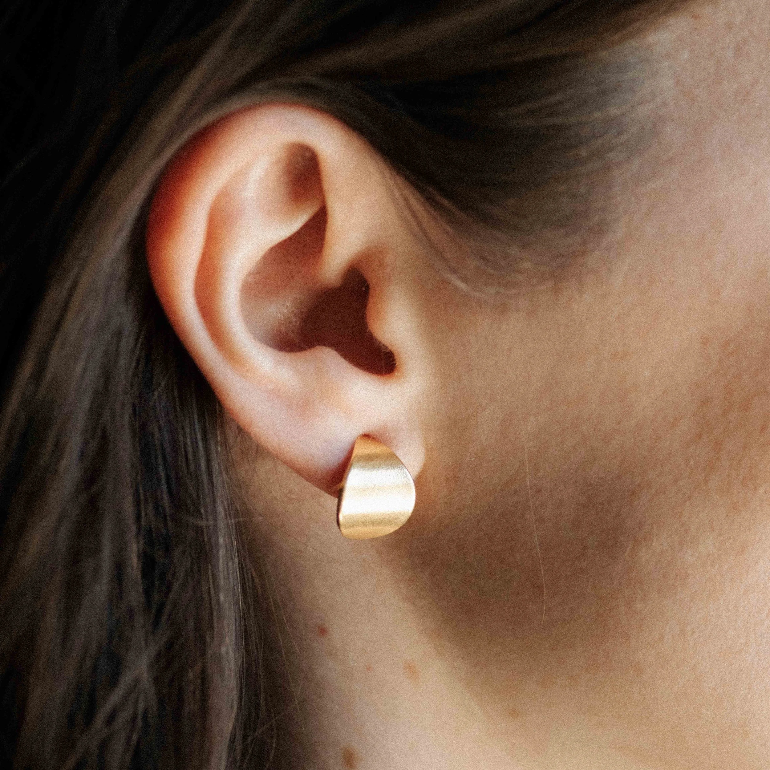 COMMONFORM_Modern Statement Gold Earrings-101.jpg