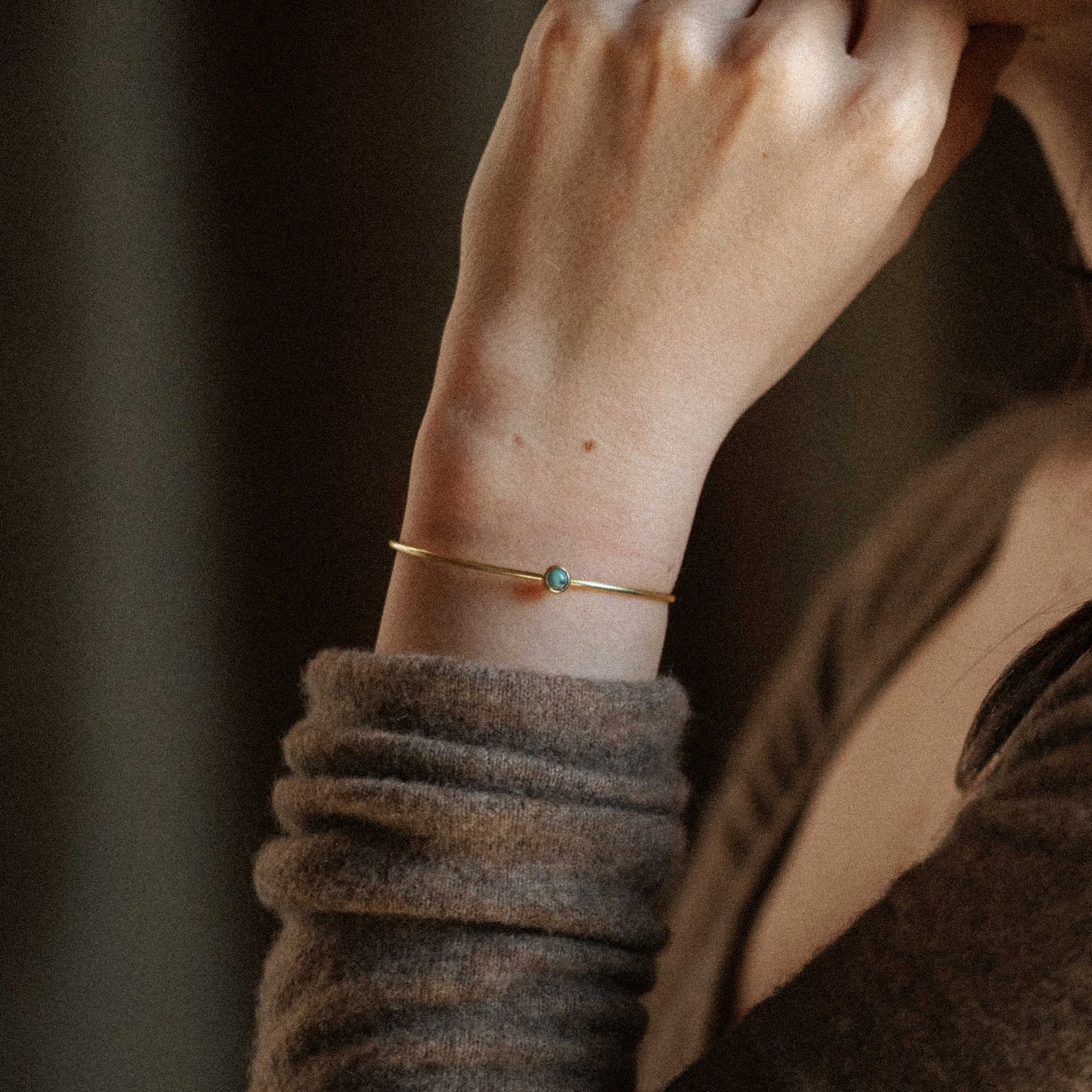 COMMONFORM_Modern Statement Gold Cuff Bracelet-34.jpg
