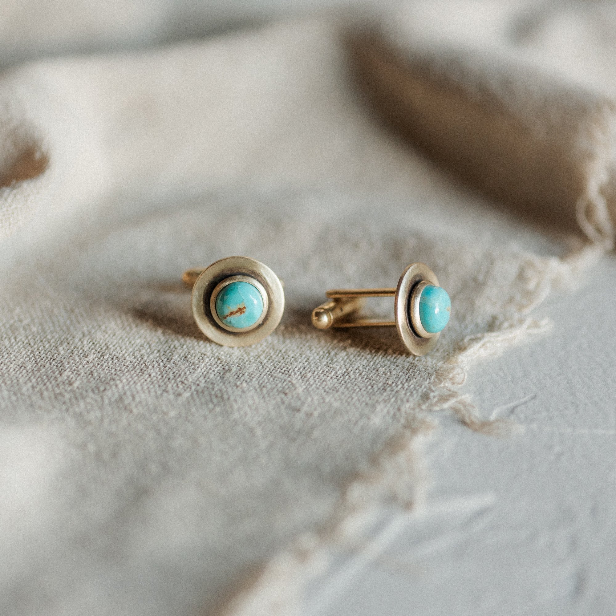 COMMONFORM_Cuff links modern gold turquoise pearl-69.jpg