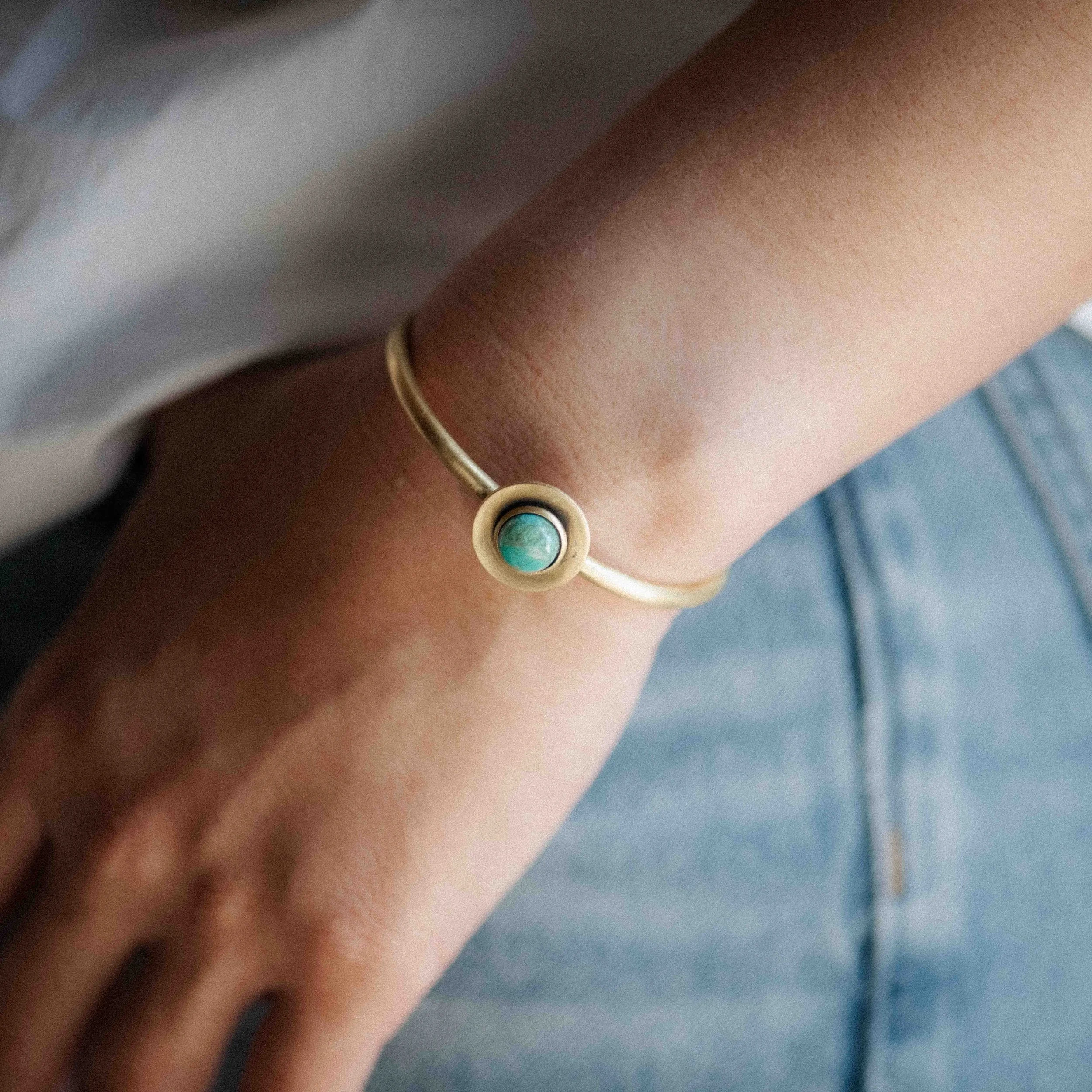 COMMONFORM_Modern Statement Gold Cuff Bracelet-41.jpg