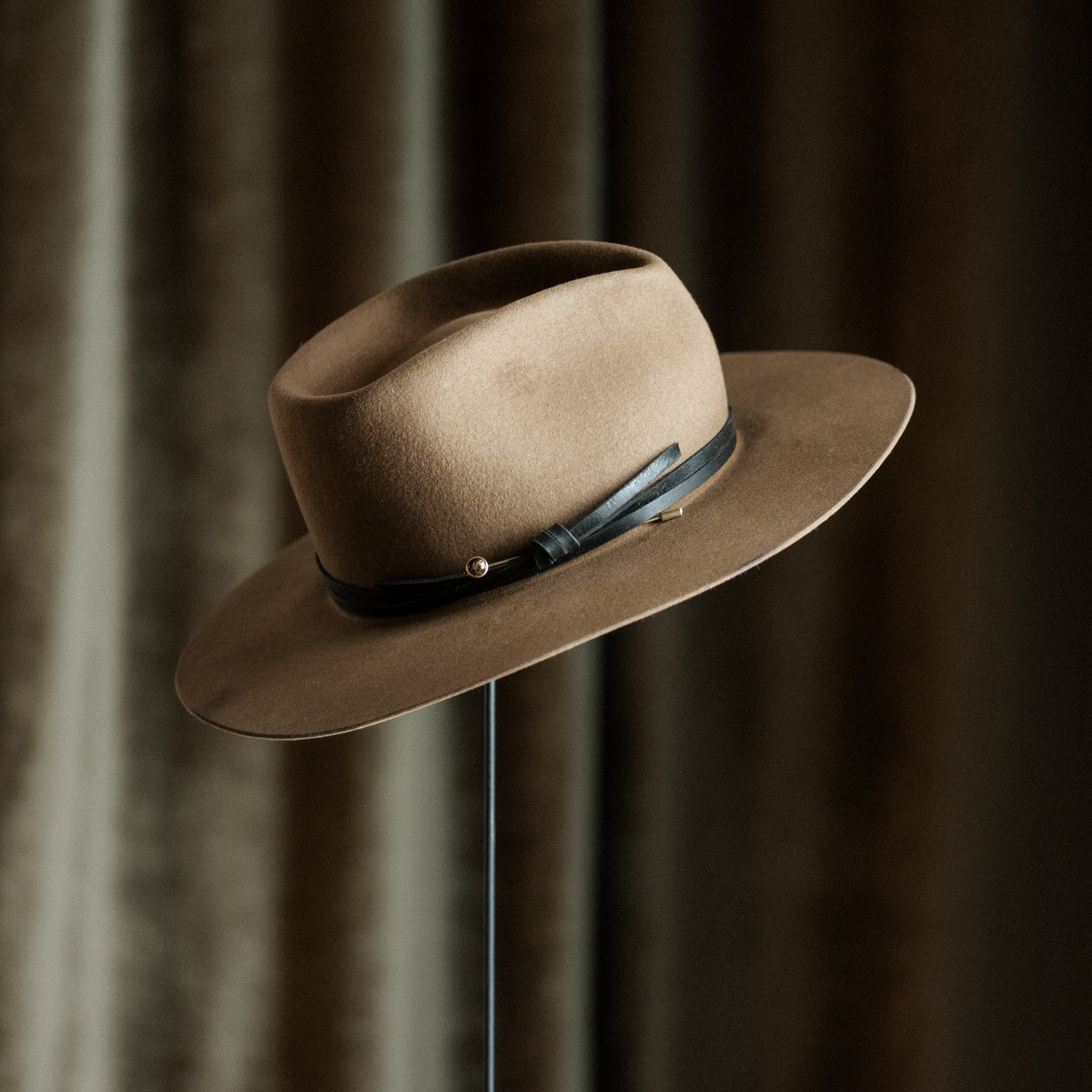 Hyalite Hat Pin_Copper Obsidian_3.5%22_Commonform-41.jpg