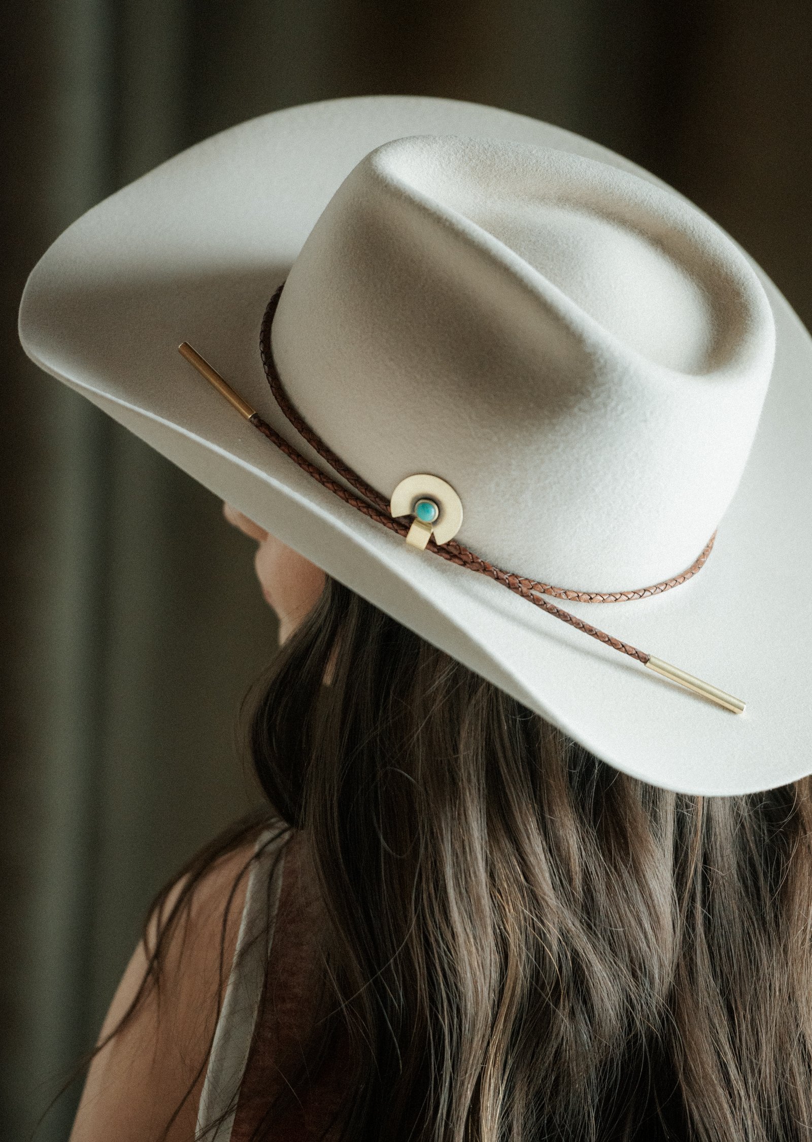 DELTA HAT PIN // CLUTCH