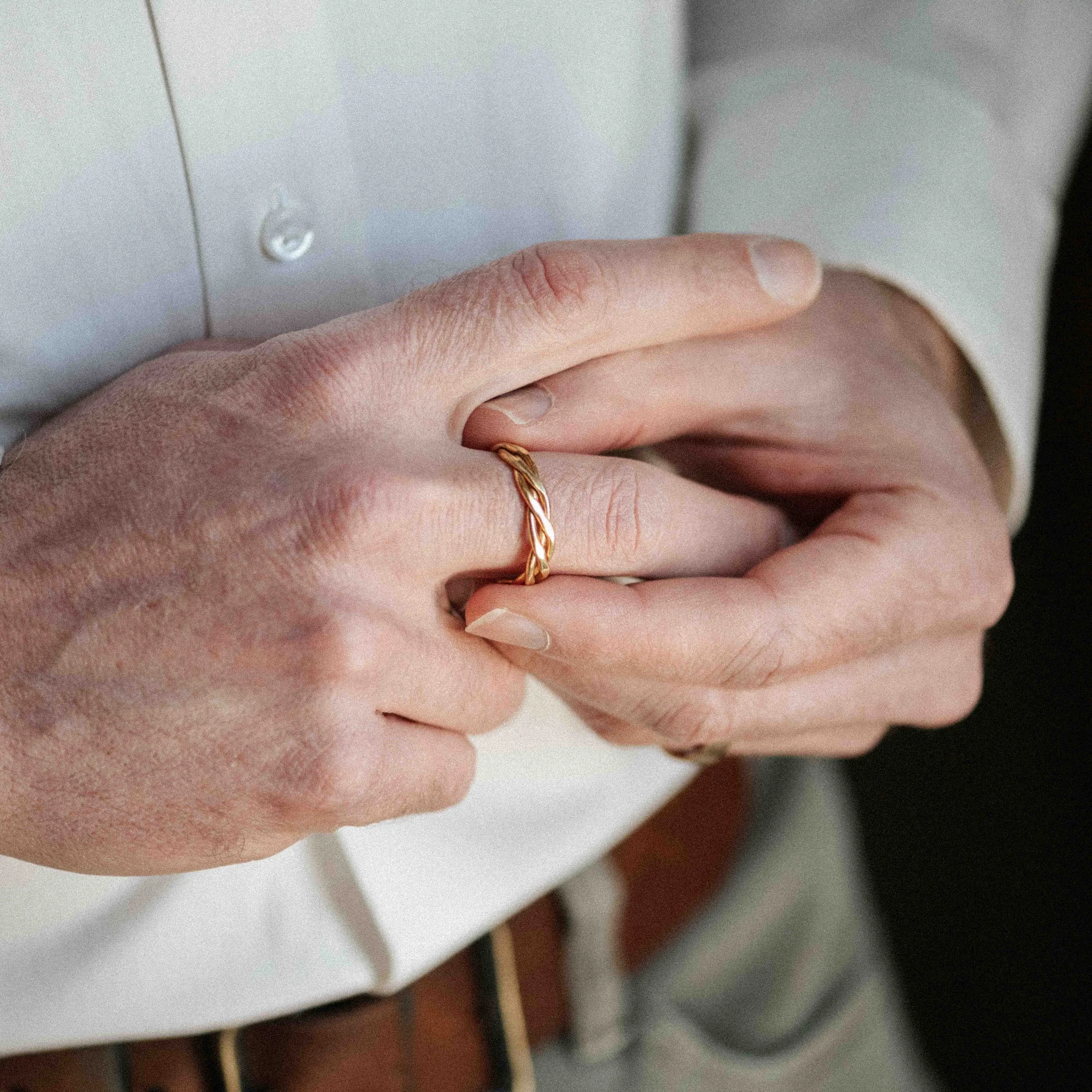 COMMONFORM_Modern Statement Gold Ring-7.jpg