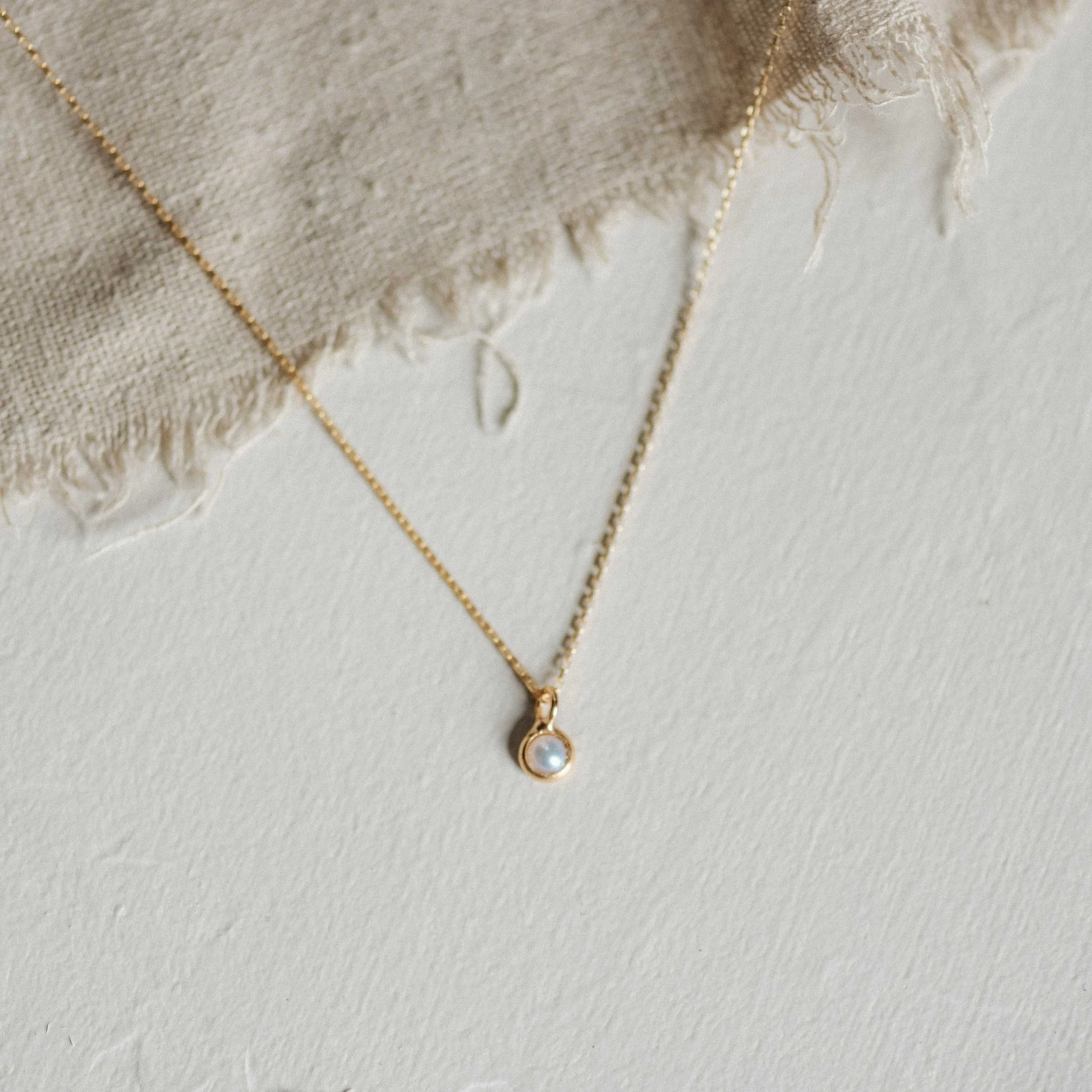 COMMONFORM_Gold Pearl Jewelry-15.jpg