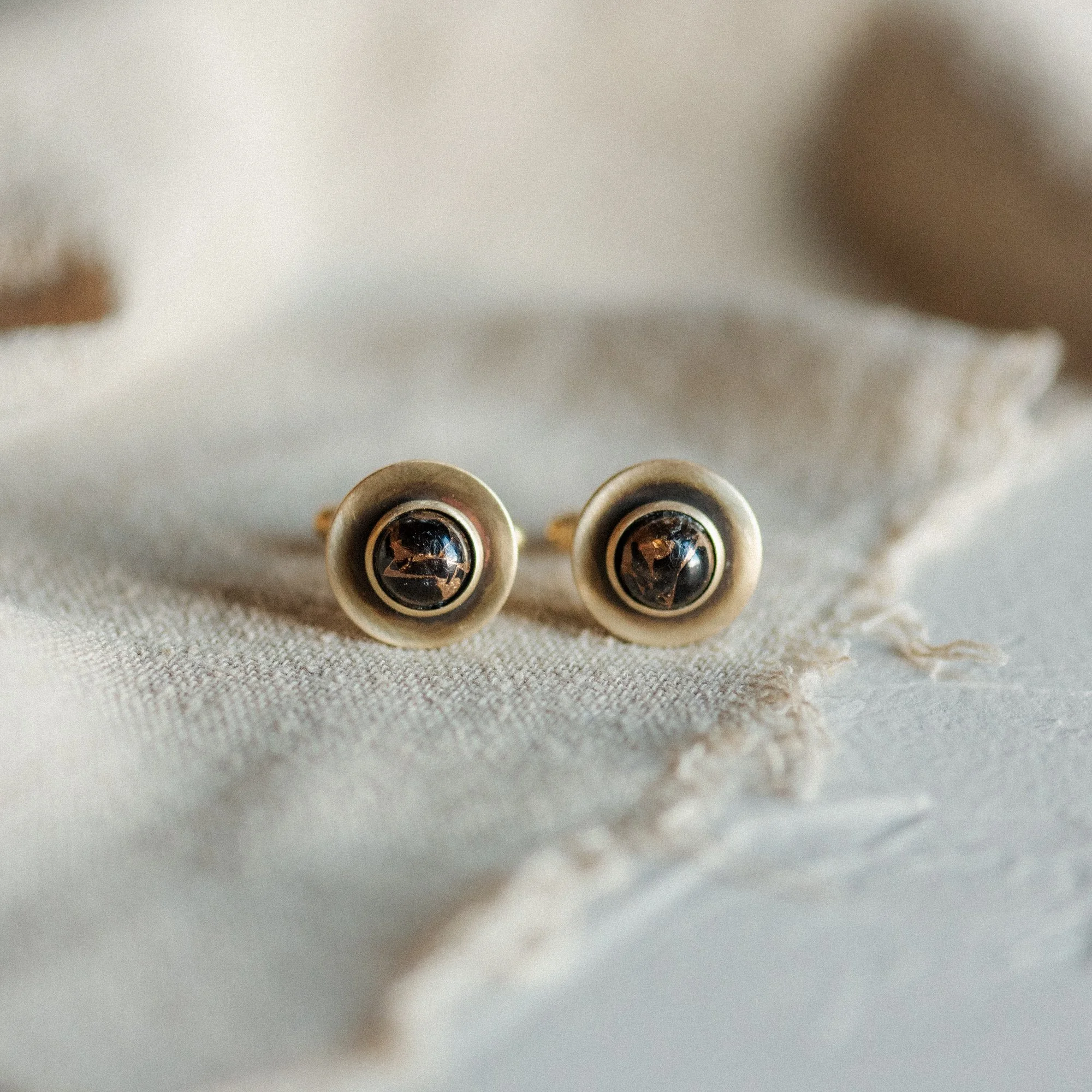 COMMONFORM_Cuff links modern gold turquoise pearl-63.jpg