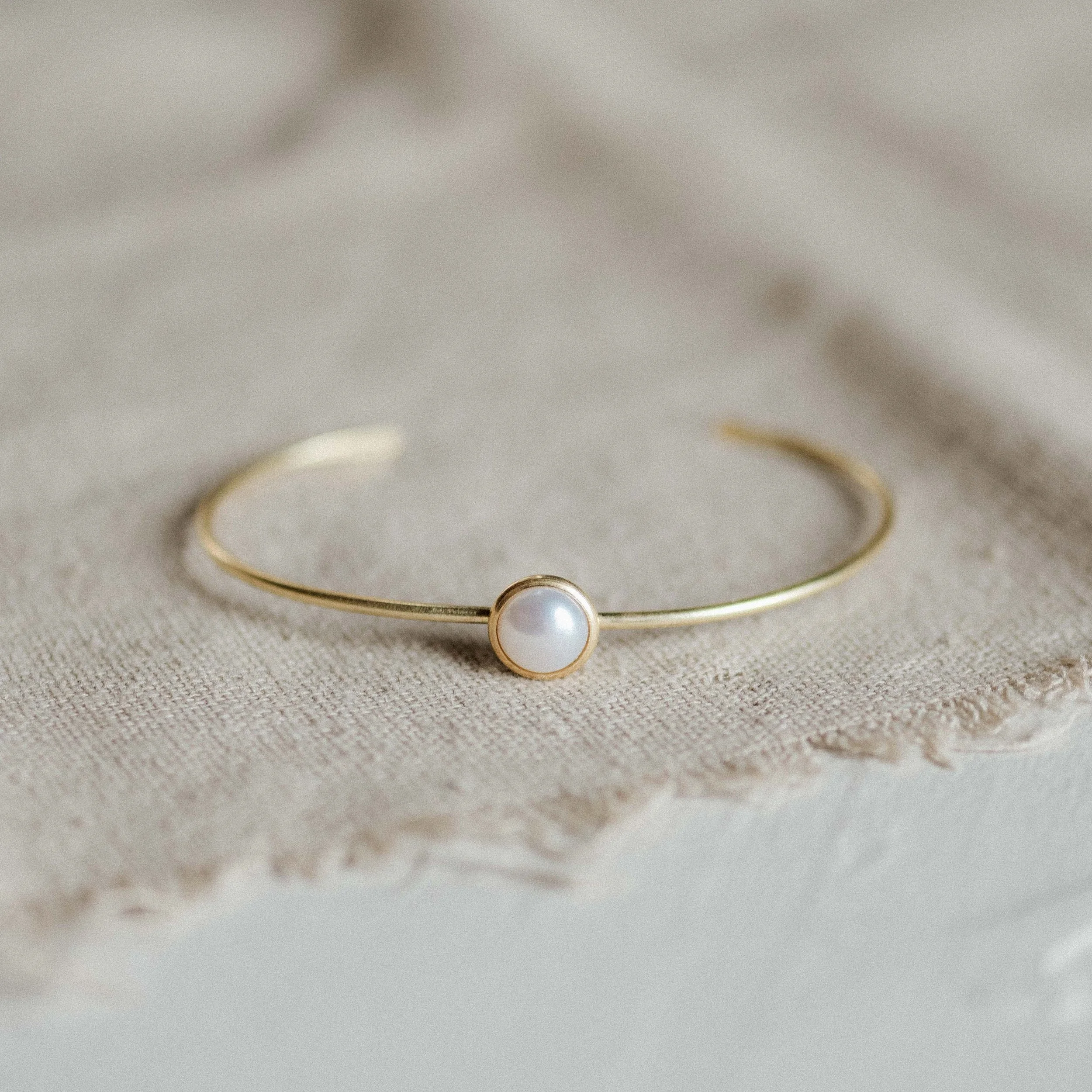 COMMONFORM_Gold Pearl Jewelry-12.jpg