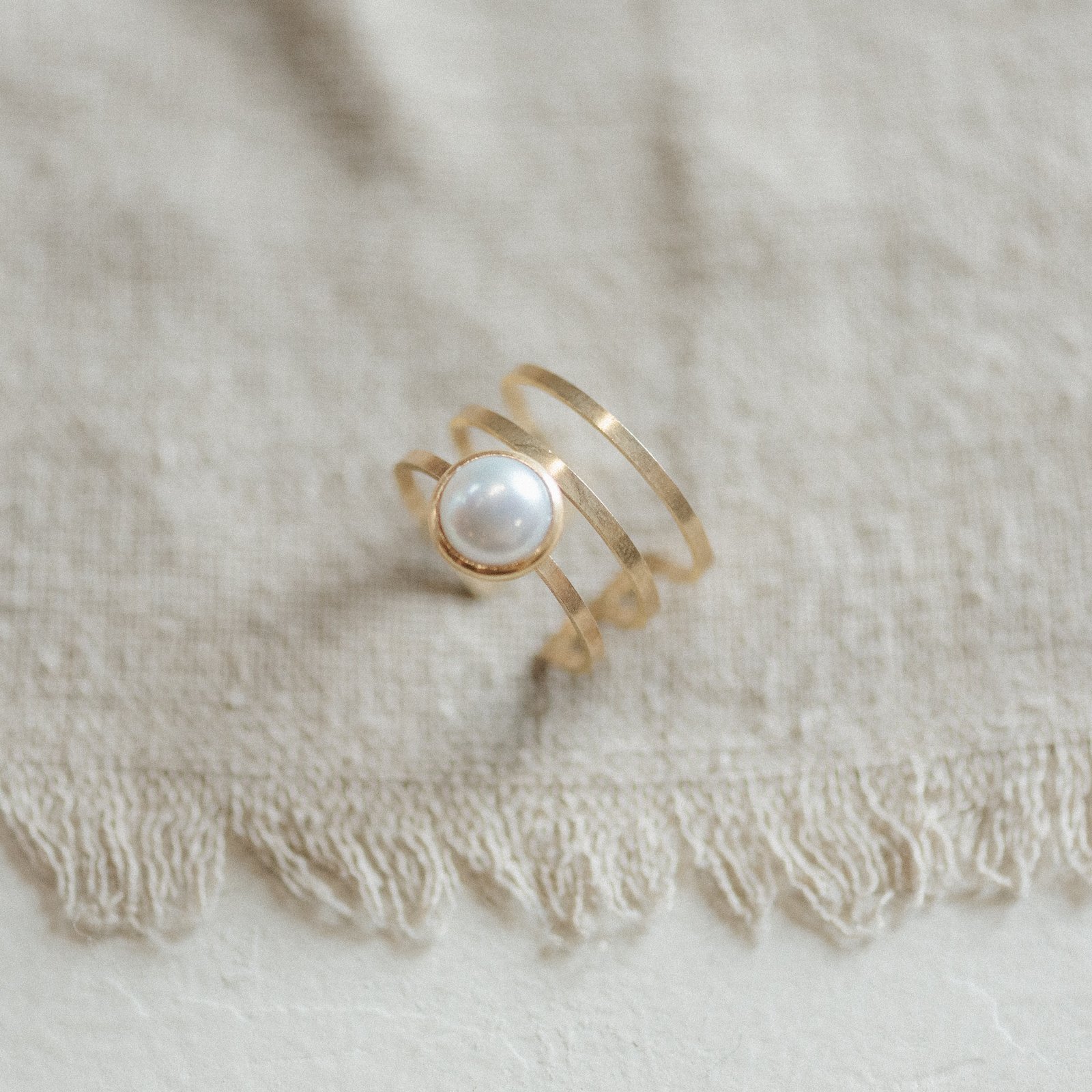 Strata Ring_Pearl_Commonform.jpg