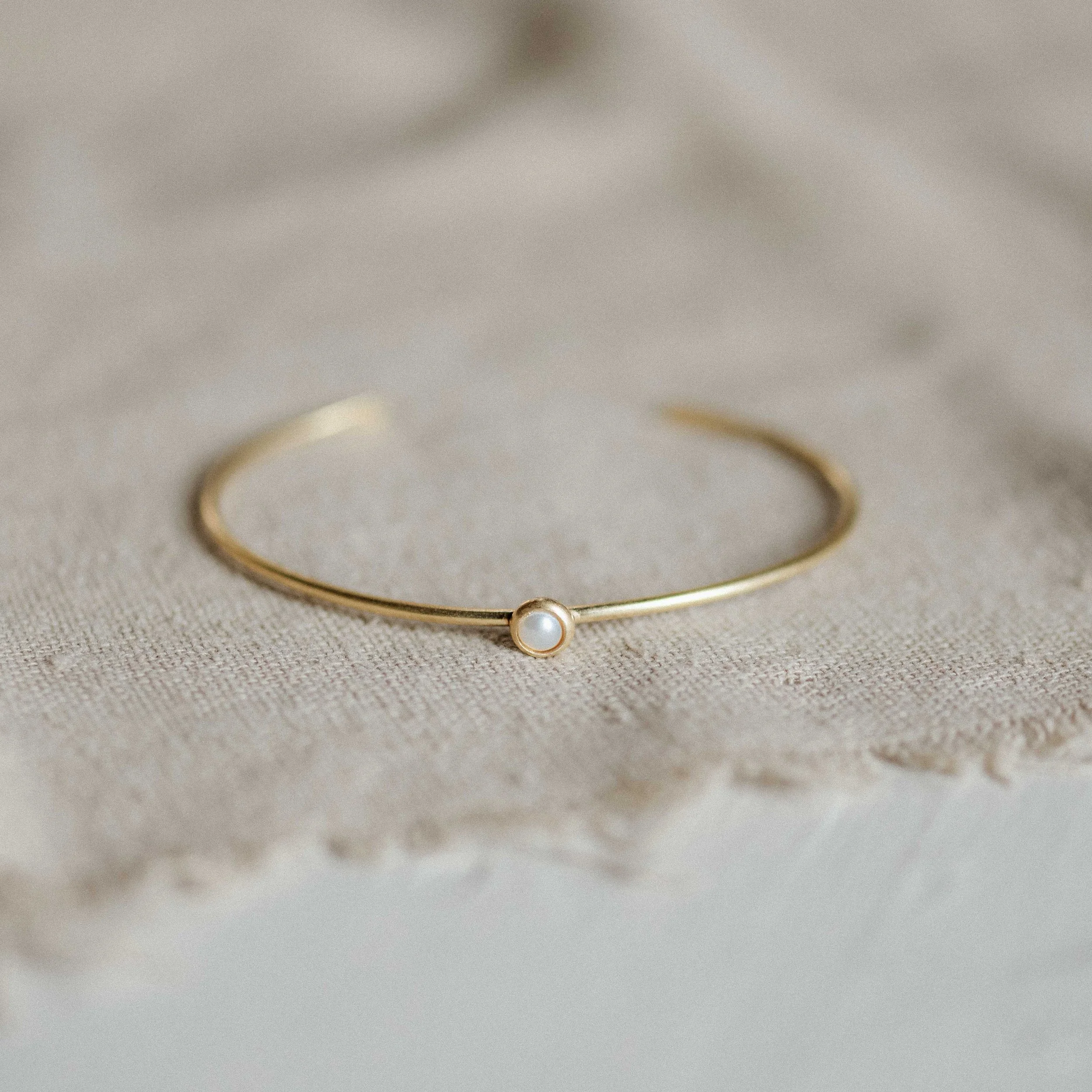 COMMONFORM_Gold Pearl Jewelry-10.jpg