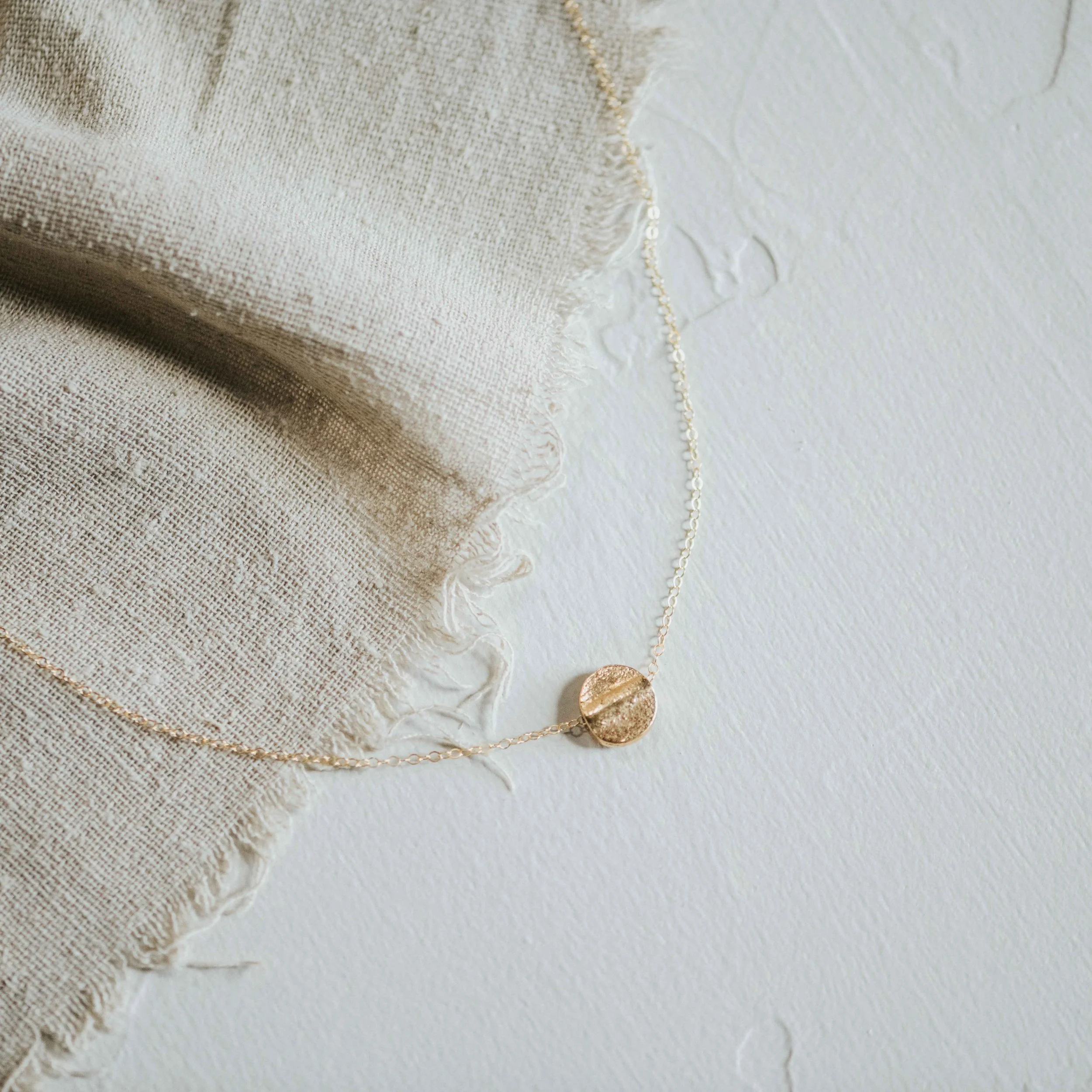 COMMONFORM_Short Dainty Gold Necklace-34.jpg