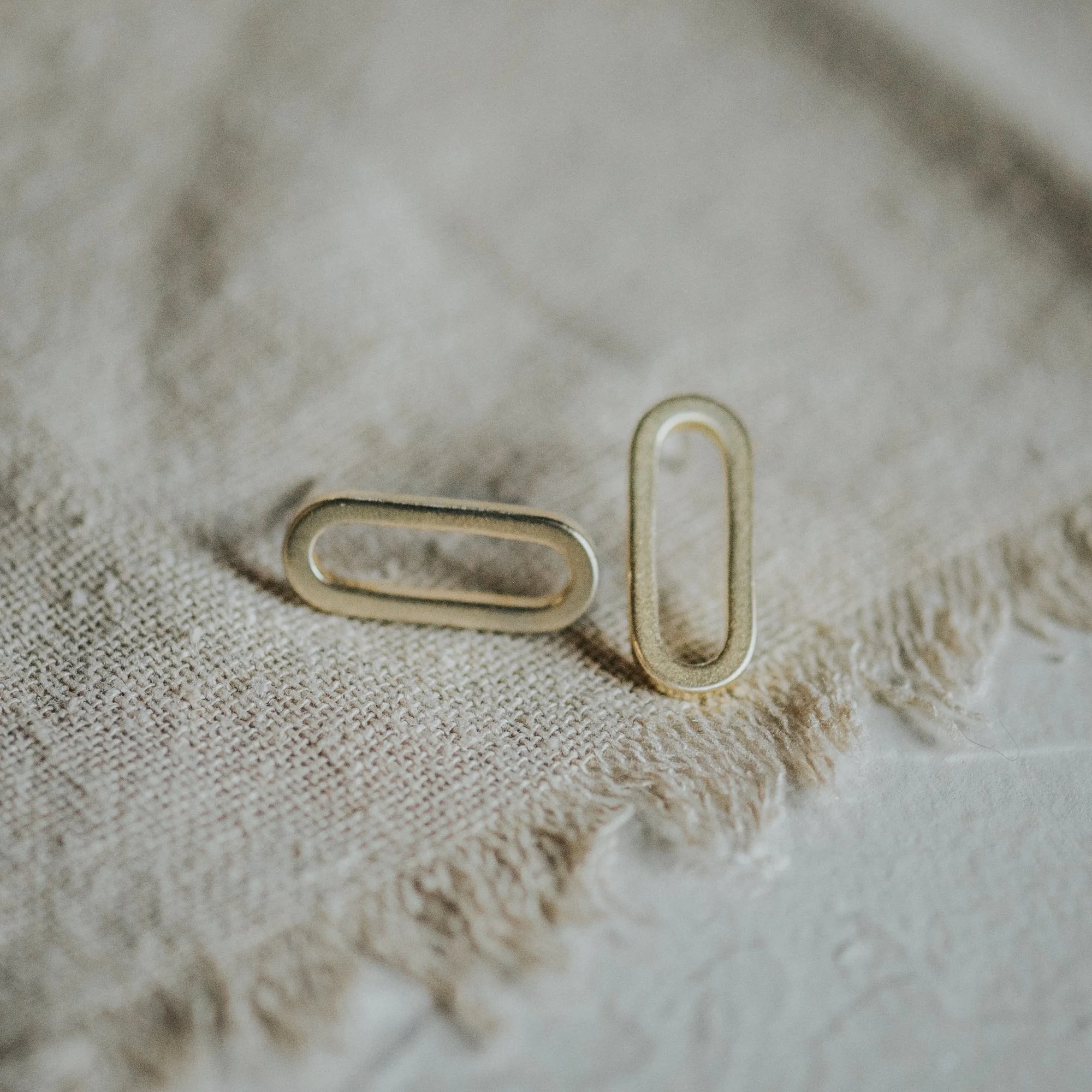 COMMONFORM_Minimalist gold jewelry-122.jpg