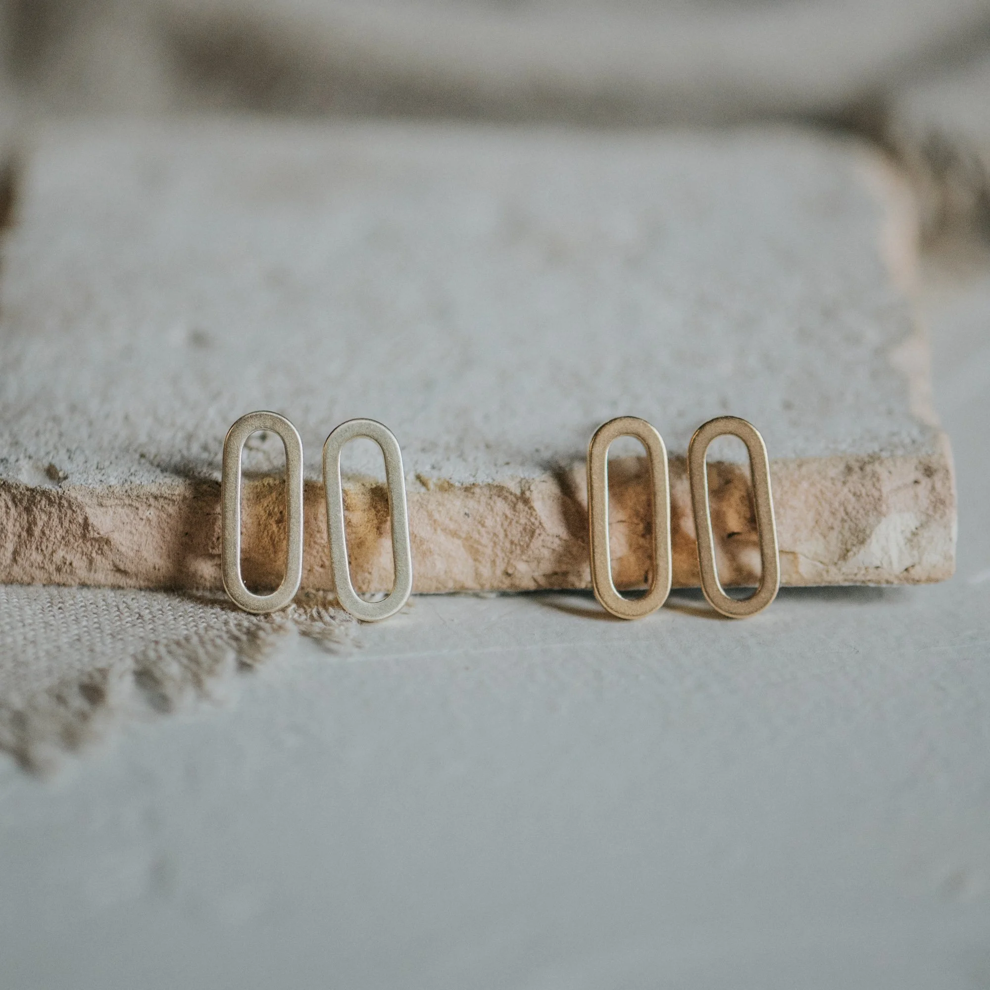 COMMONFORM_Minimalist gold jewelry-120.jpg