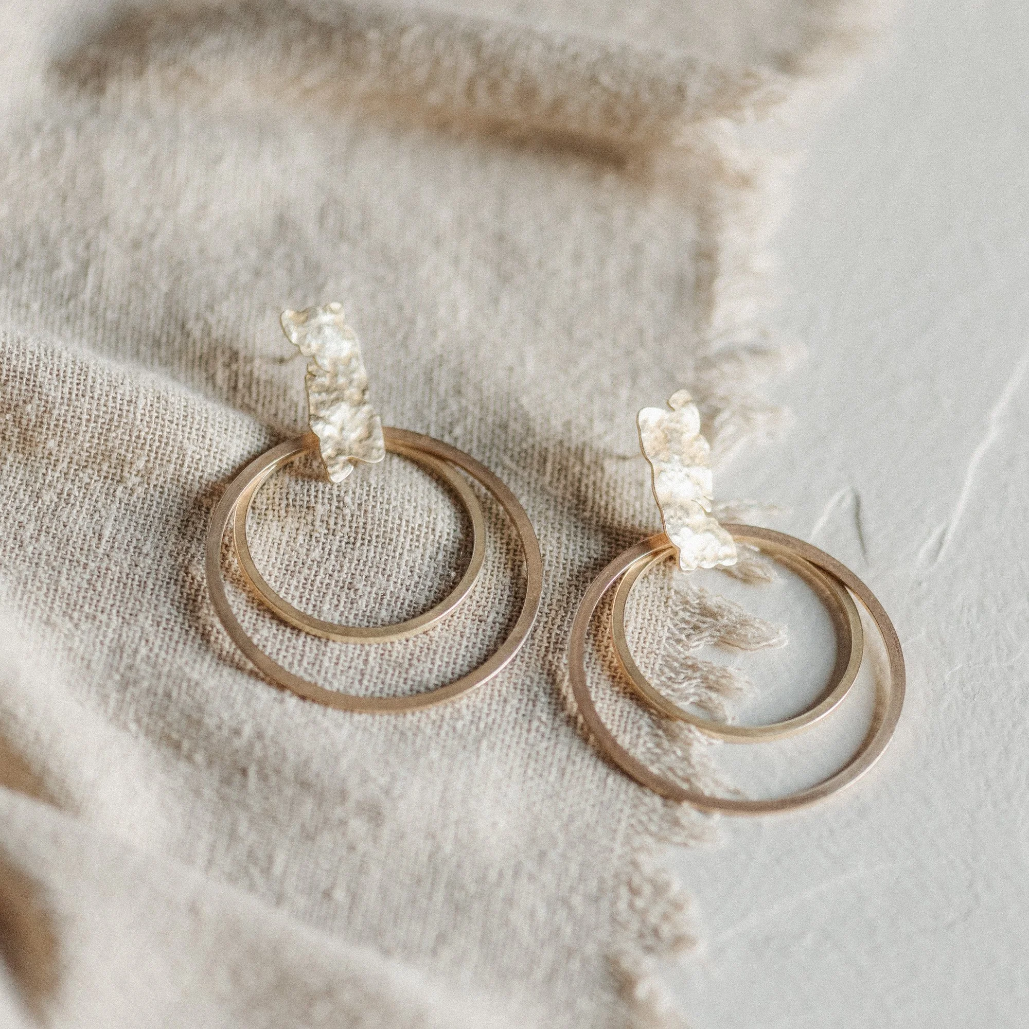 COMMONFORM_Modern Statement Gold Jewelry-92.jpg