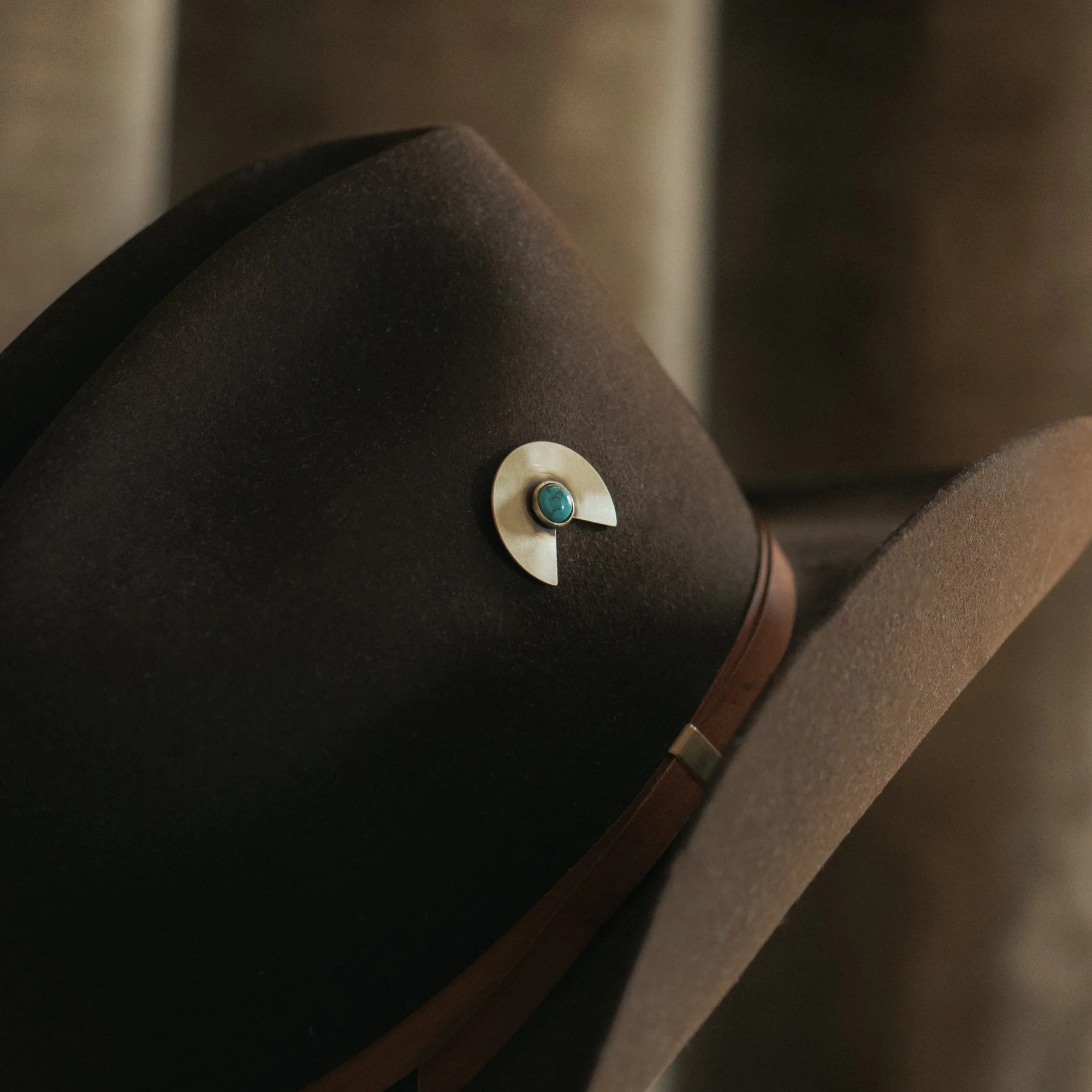 DELTA HAT PIN // CLUTCH