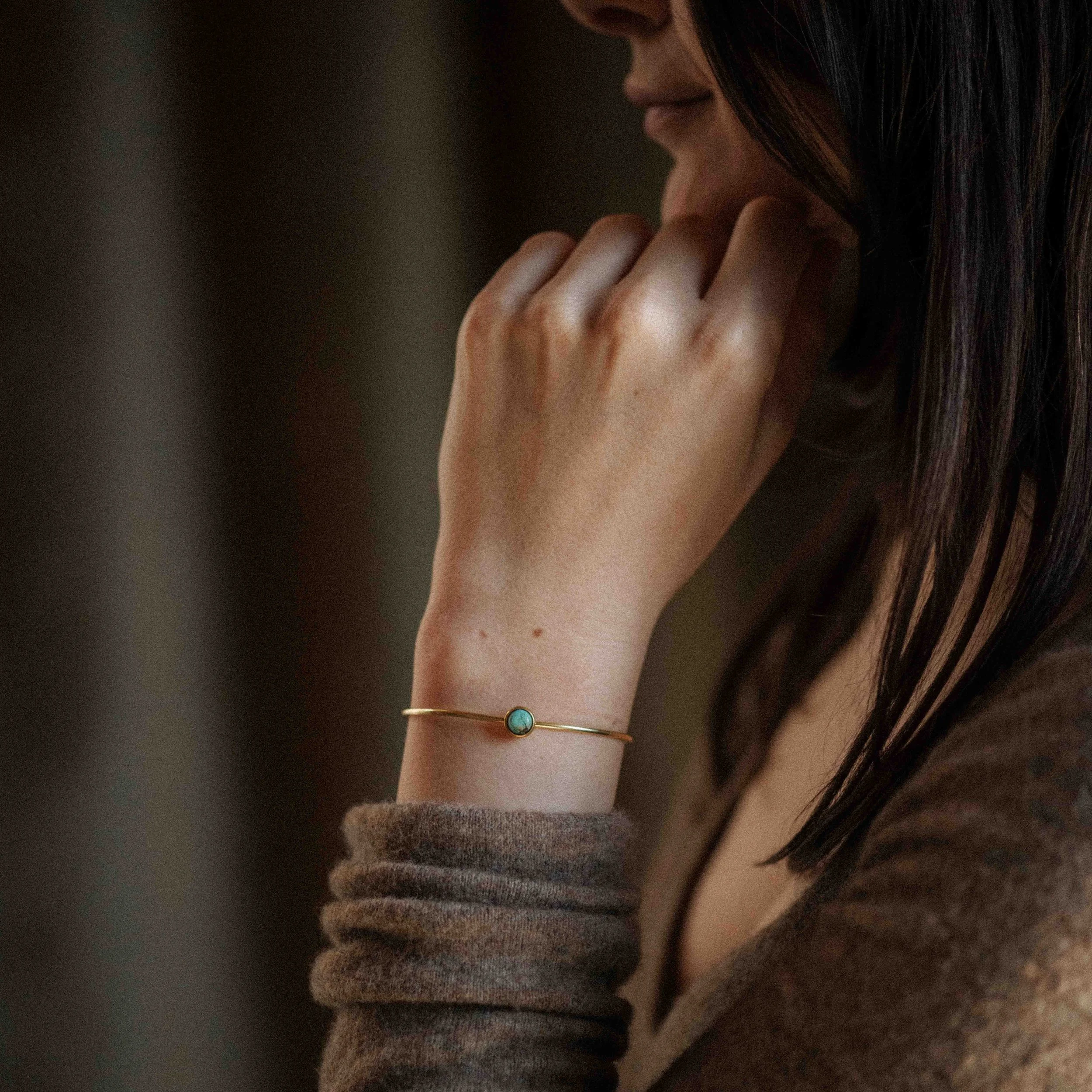 COMMONFORM_Modern Statement Gold Cuff Bracelet-33.jpg