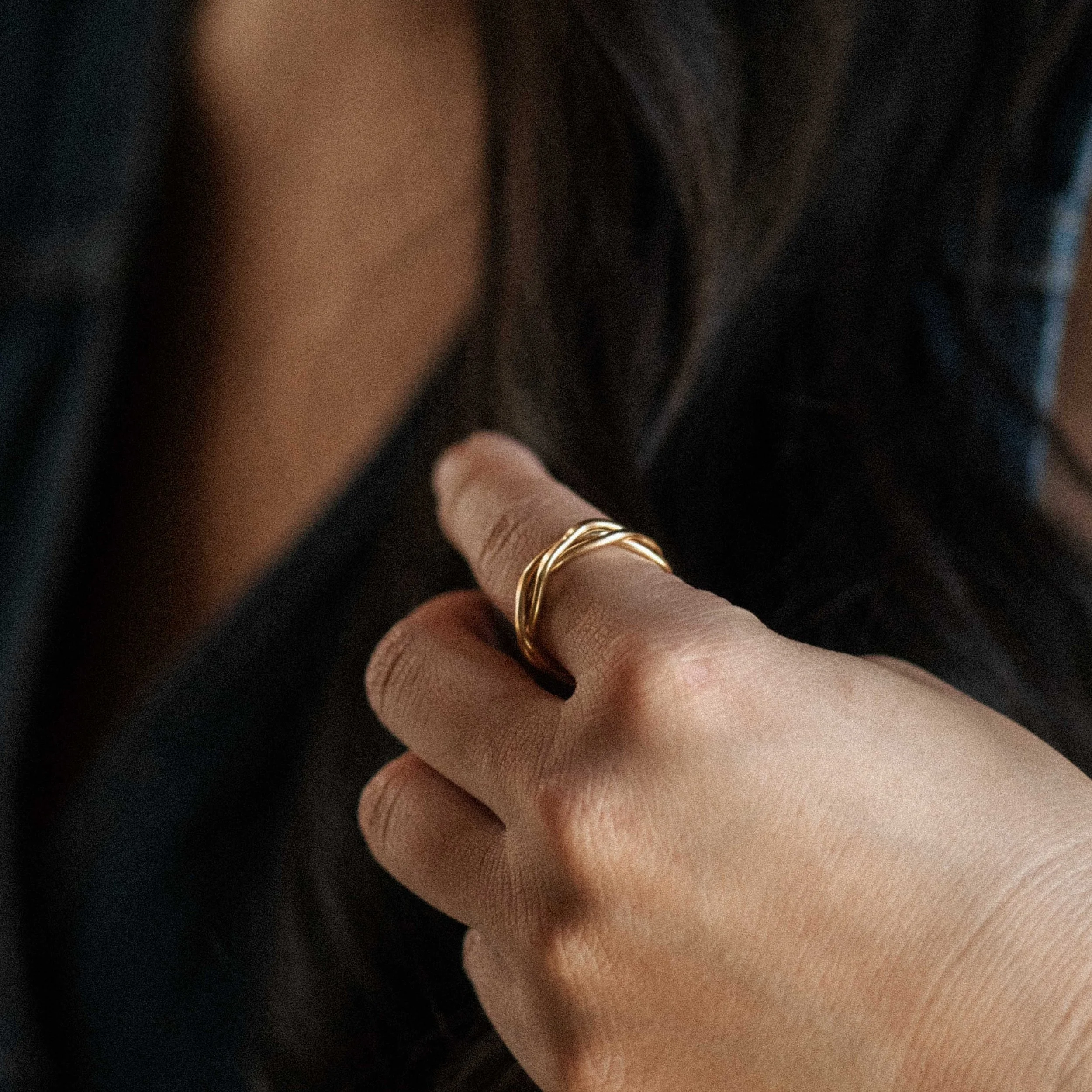 COMMONFORM_Modern Statement Gold Ring-10.jpg