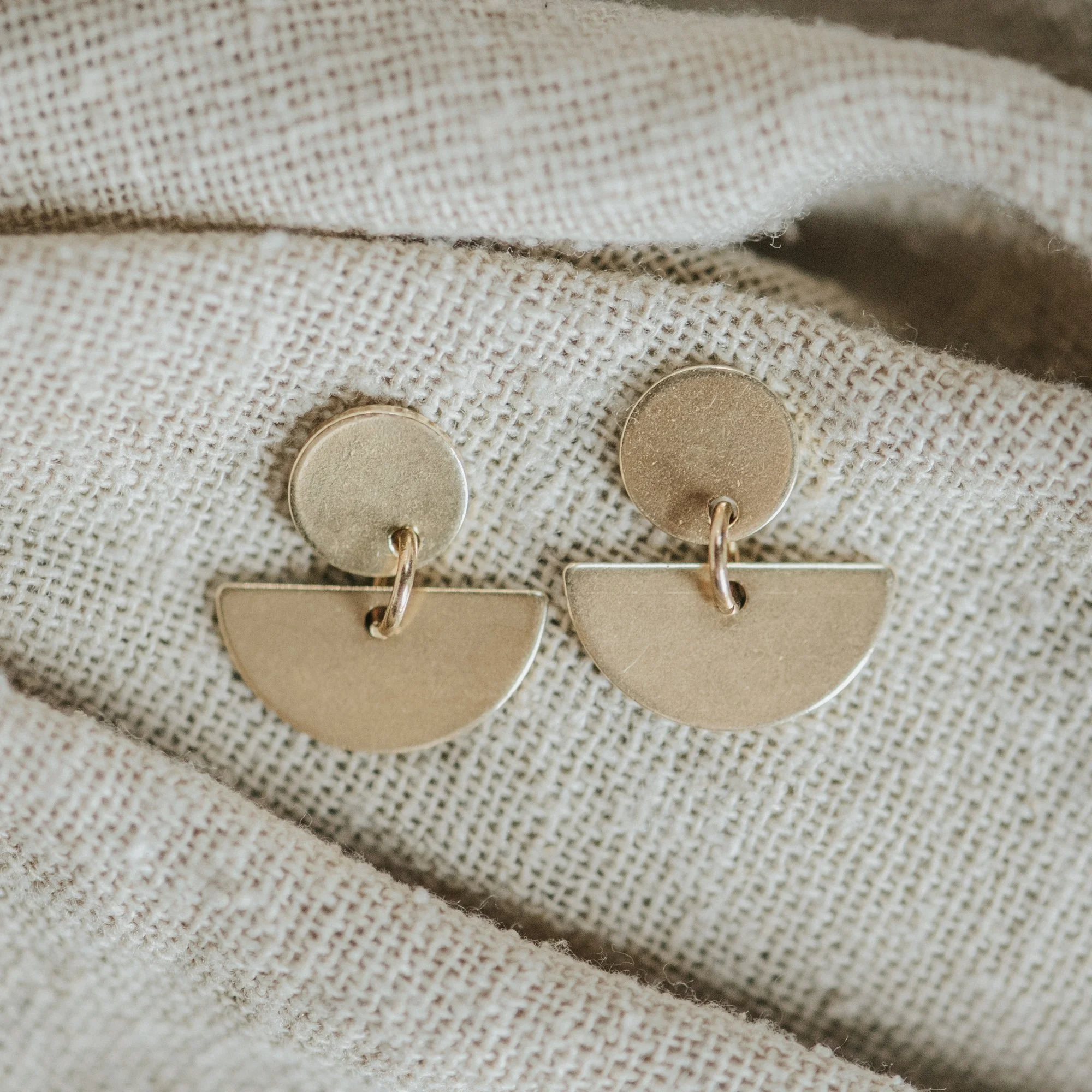 COMMONFORM_Modern Statement Gold Jewelry-204.jpg