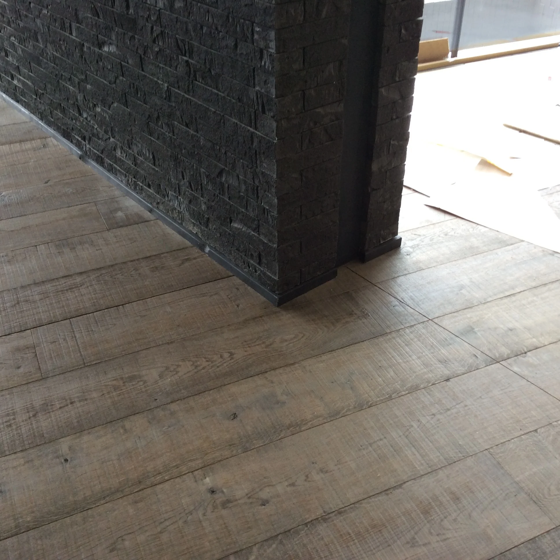 Hertog-Jan - Verouderde plankenvloer