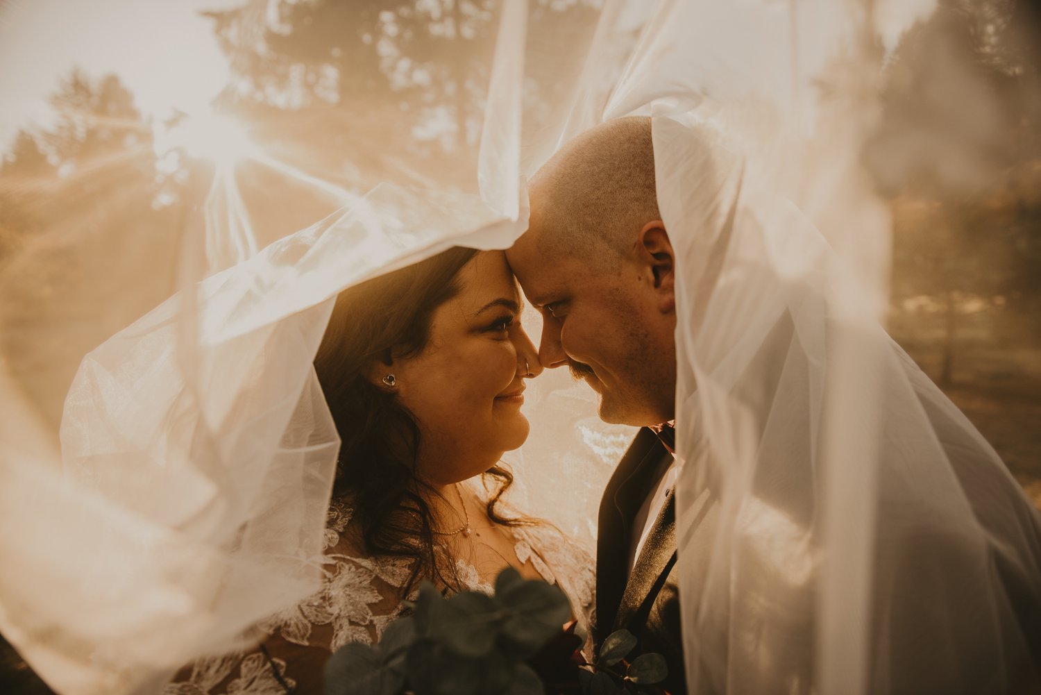 intimate-veil-wedding-photo.jpg