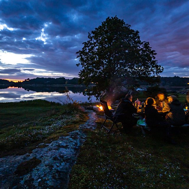 Hadde en veldig flott tur med Fredrikstad Fotoklubb p&aring; hvaler fra fredag til l&oslash;rdag﻿
#camping #coastlife #coast #skyporn #nature #sunrise_sunset_aroundworld ﻿
#vakrefredrikstadoghvaler #bardalphoto