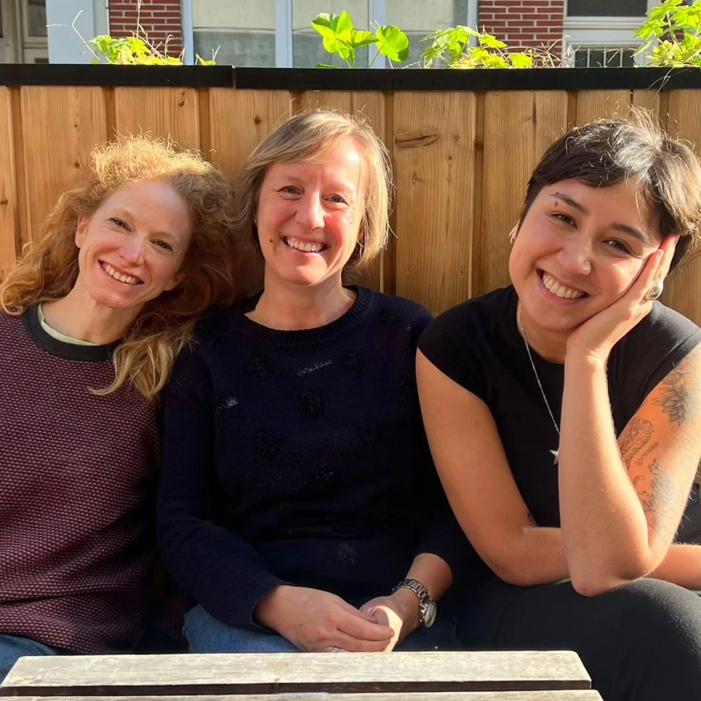 Ons vast topteam. Iedere dag opnieuw met een grote glimlach paraat! 
#kornél #breakfast #lunch #coffee #art #terras  #specialtycoffee #berchem #coffeebar