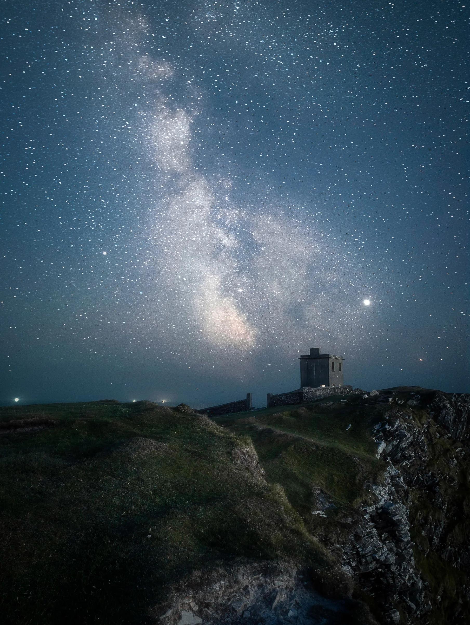 Bray Head located on Valentia Island, Co Kerry. This was taken during July where it never gets fully dark in Ireland so I had some lovely blue hour light on my foreground, taken at 11:15pm. The Milky Way rose at approx 1am.