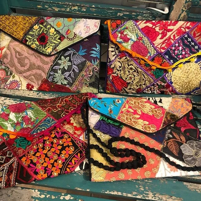 I unpacked these bags today! Army they gorgeous!  Come an have a look! #catherinasleros #leros #lerosislandgreece #lerosisland #handicraftleros #agiamarina#agiamarinaleros#dodecanisos #greekisland#dodekaneseisland#handmade#shopingleros