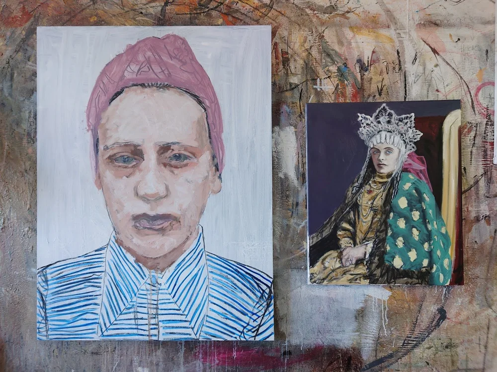 Large and small works on the go