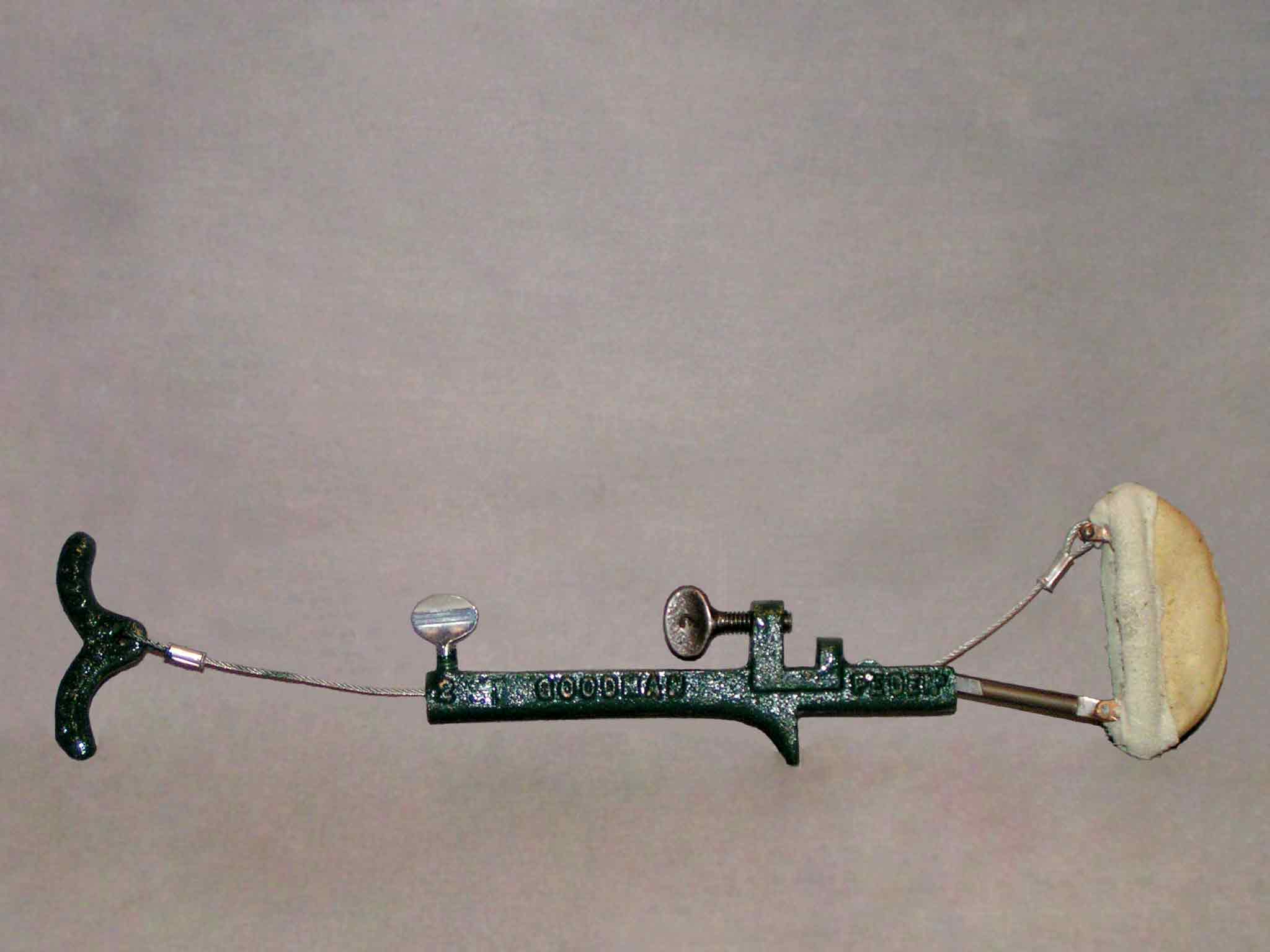 FIG. 1 This sample 2” GOODMAN PEDEN STOPPER is colored GREEN for STEEL PIPE .