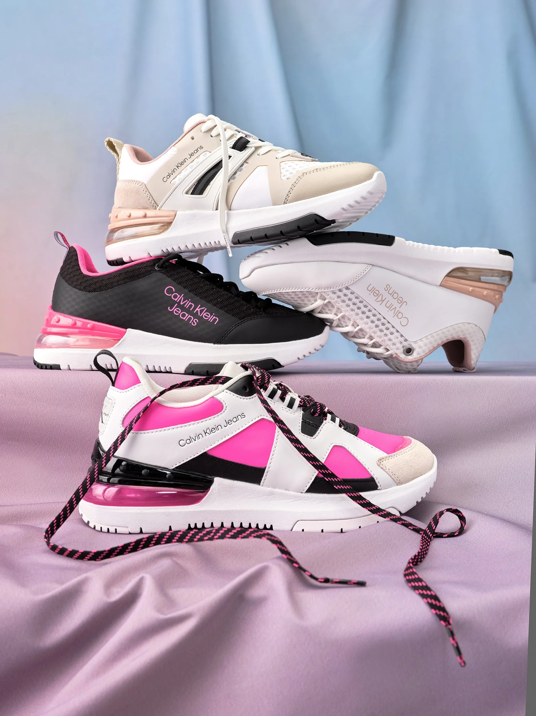 SP22_CKJ_W_FTW_COMM LOOK_LOOK04#000205.jpg