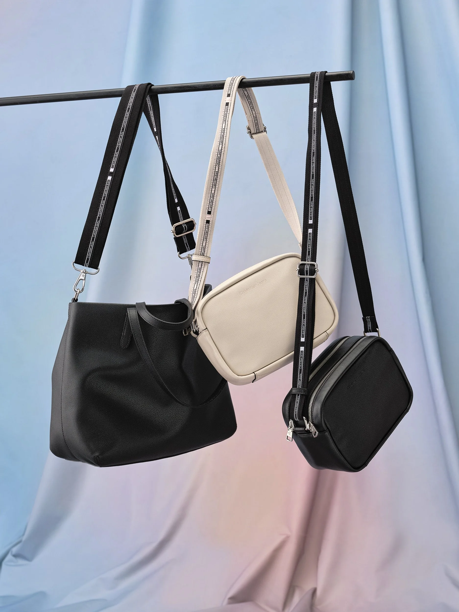 SP22_CKJ_W_ACC_COMM LOOK_LOOK05#000349.jpg