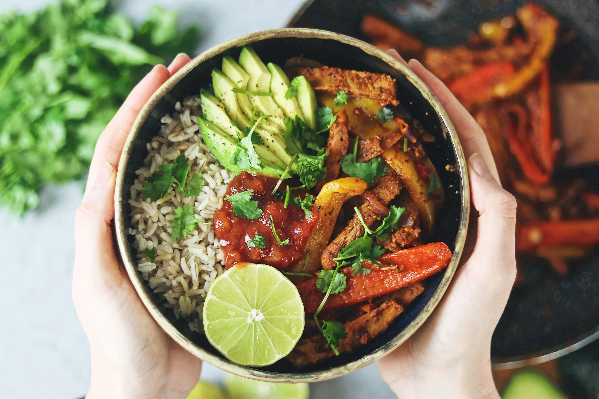 A different way to enjoy your fajitas is in a bowl! Serve with your favourite toppings and invite your friends. - prep time 5 mins total time 30 mins serves 4
