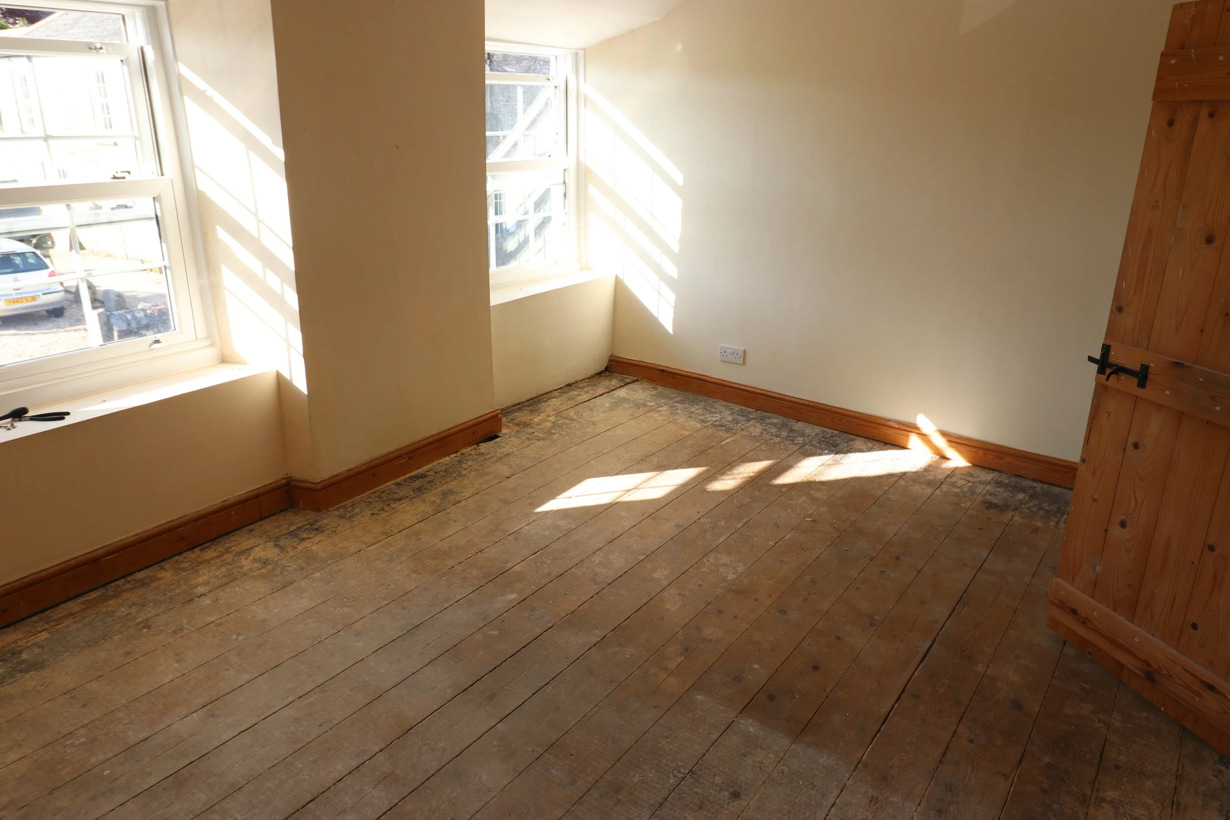 bedroombefore4.JPG