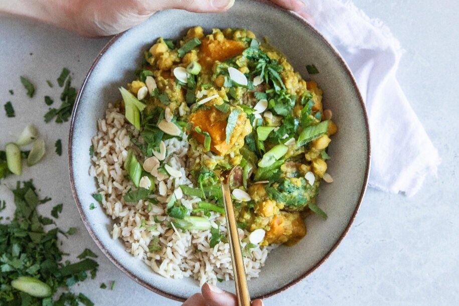 Easy Sweet Potato, Chickpea & Spinach Dahl — madeleine olivia