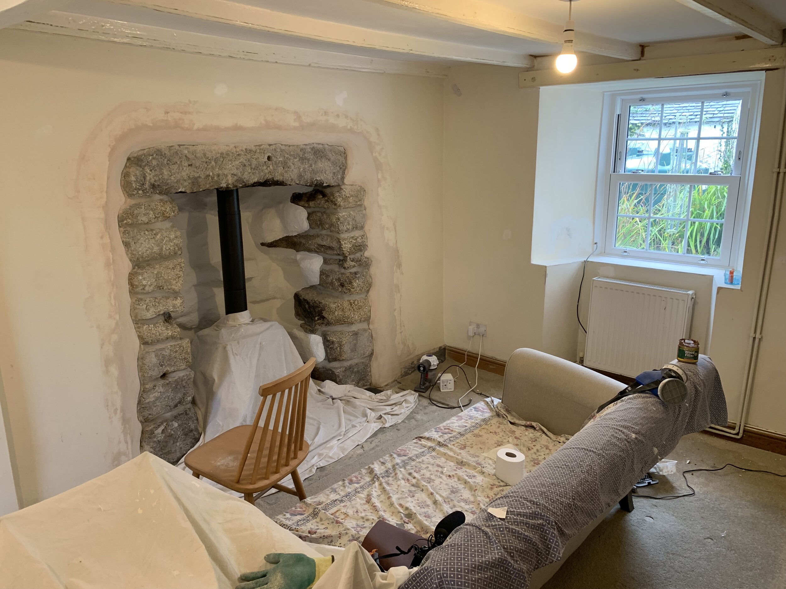liviungroomfireplace.JPG