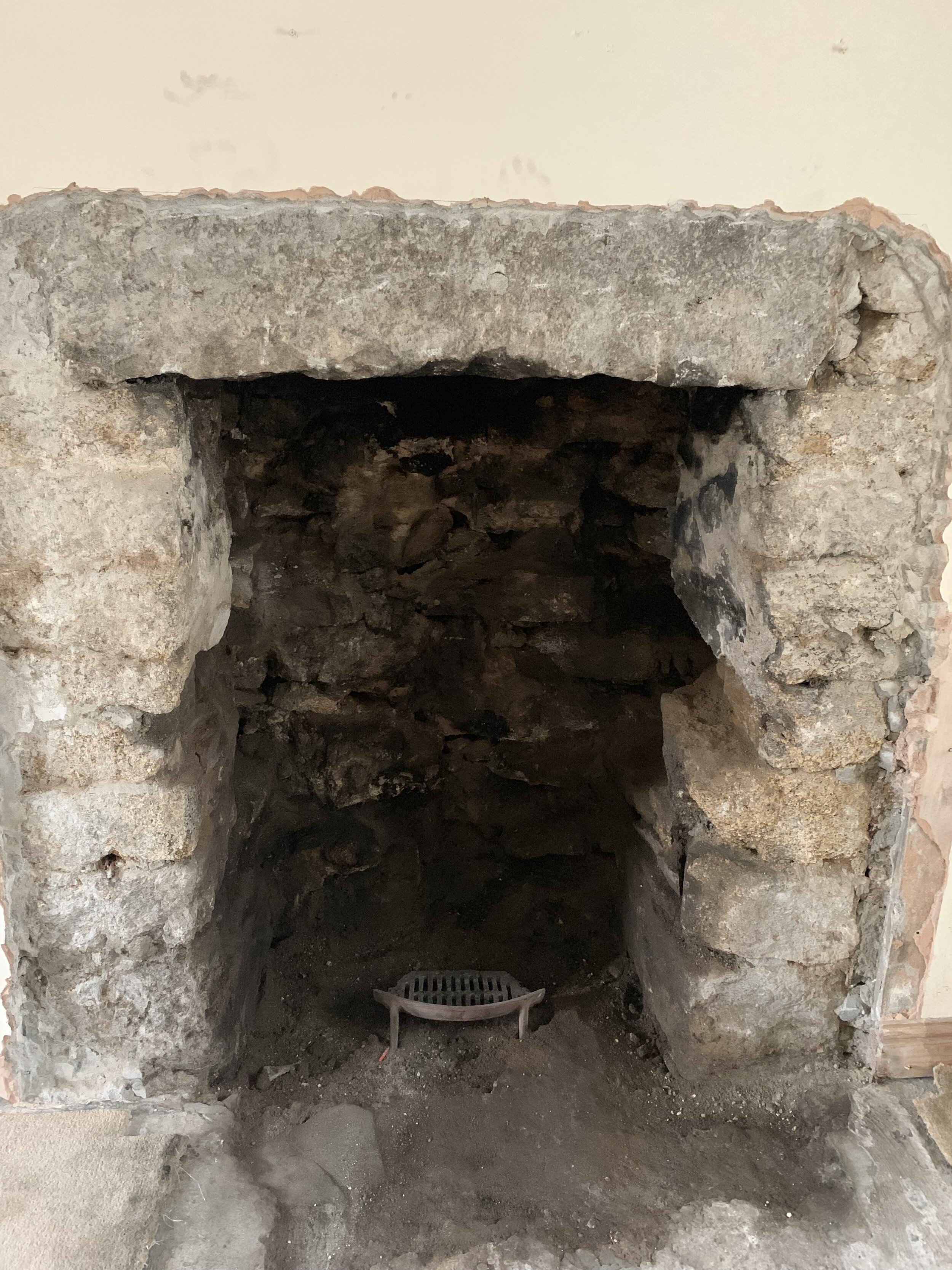 cottagefireplace.JPG