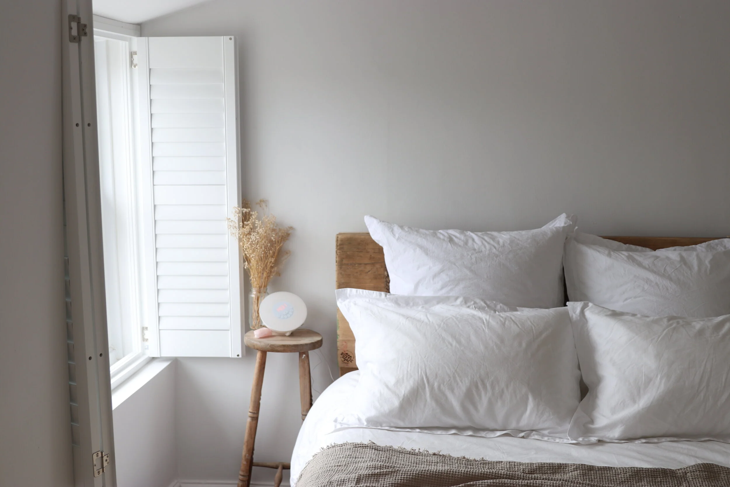 spring-clean-bedroom