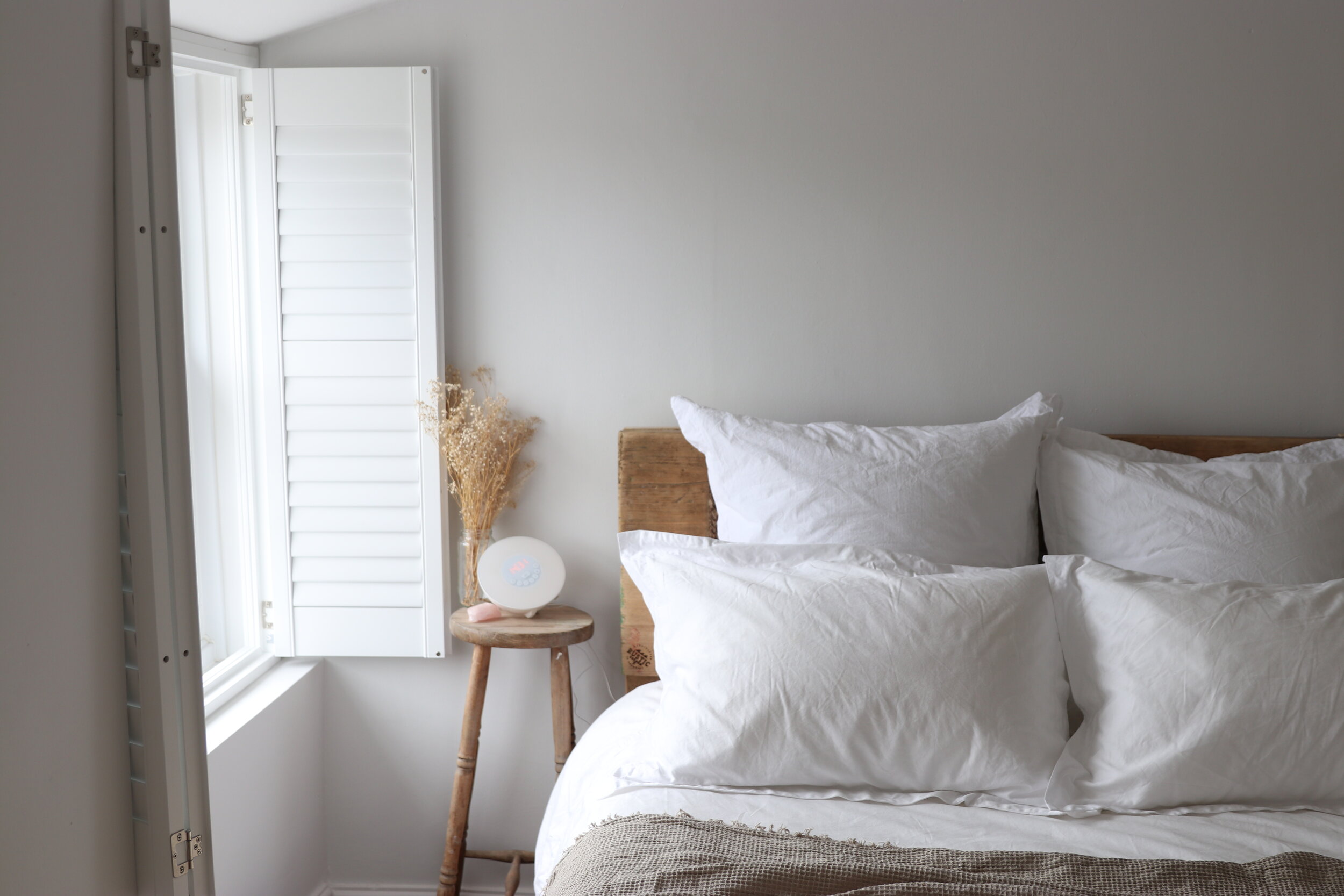 spring-clean-bedroom