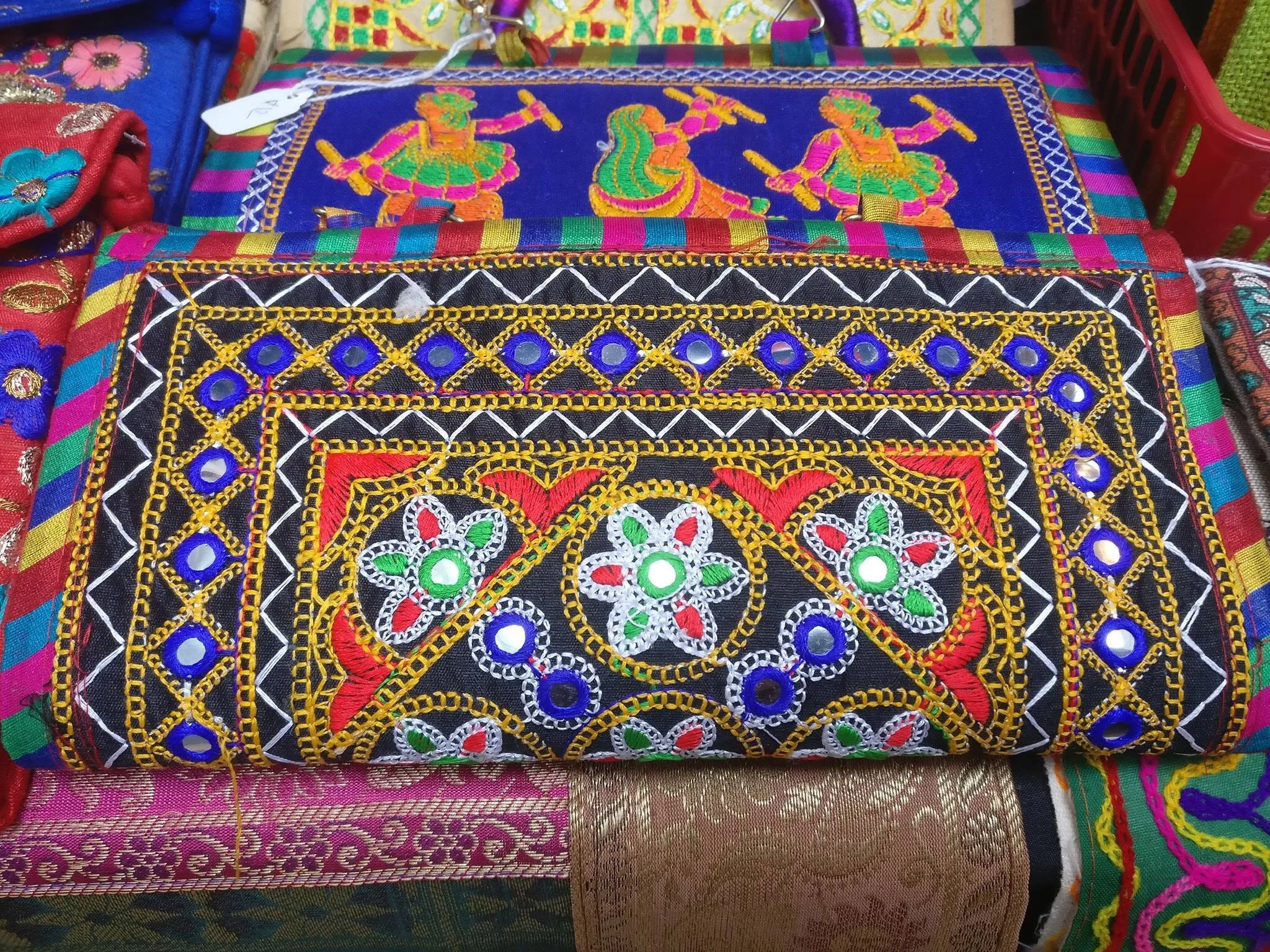 Sustainable home brand: Boho Homes - Best for: Accessories, Soft Furnishings, Tableware