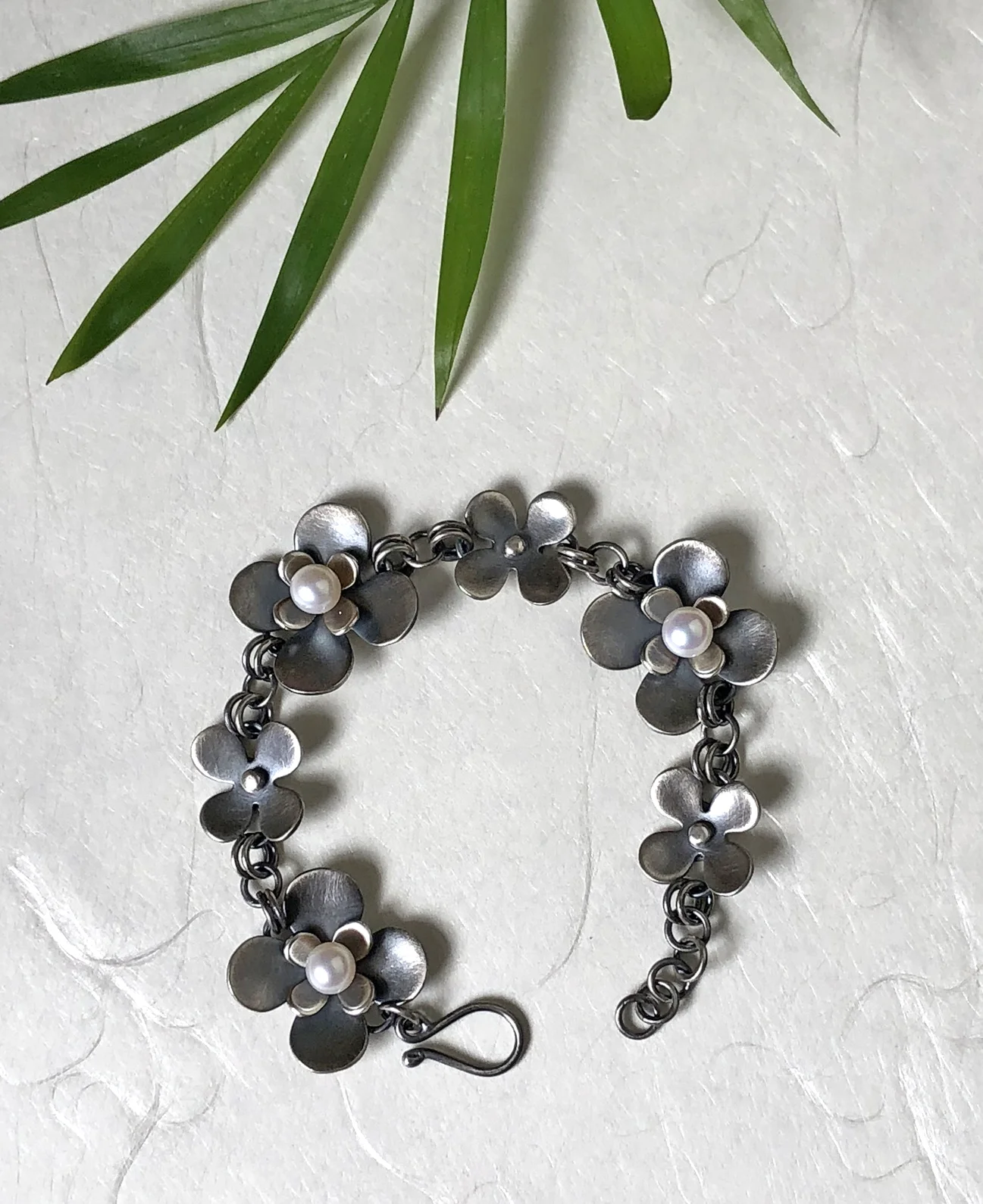 silver-hydrangea-bracelet-link-oxidized-pearls-2.jpg