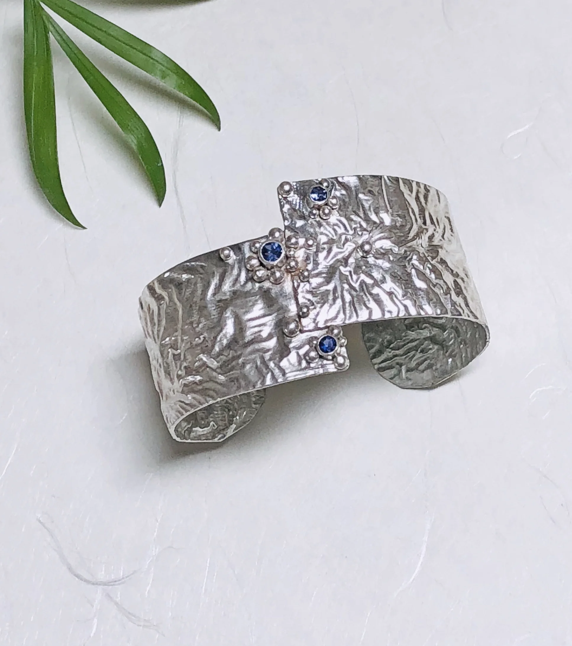 reticulated-cuff-silver-iolites-1.jpg