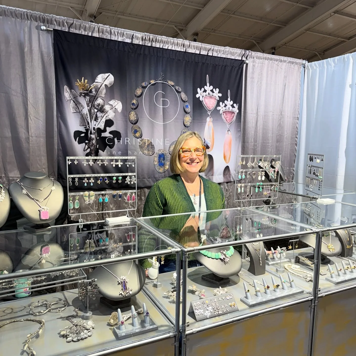 We open in 10 minutes and I&rsquo;m ready to go! Find me at Spring CraftMorristown! Today 4-7, Saturday 10-5, and Sunday 10-4. So many great things to see! 
#christinepetersjewelry @artridercrafts