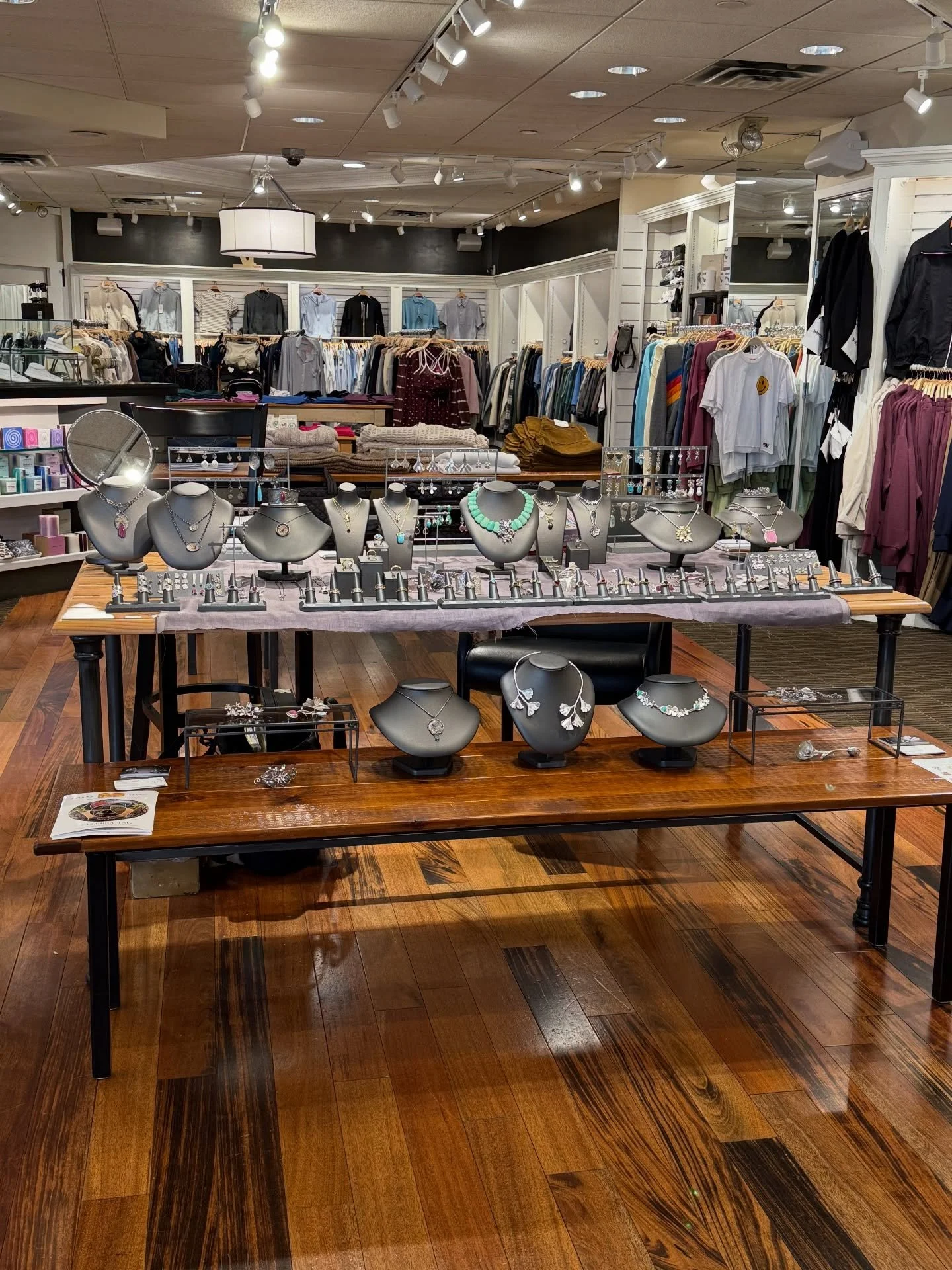 It&rsquo;s Friday and a beautiful day here in Lenox, MA! Come visit me at the gift shop at Canyon Ranch. I&rsquo;m here 9-5 Friday and Saturday and 9-1 on Sunday! 
#trunkshow #christinepetersjewelry