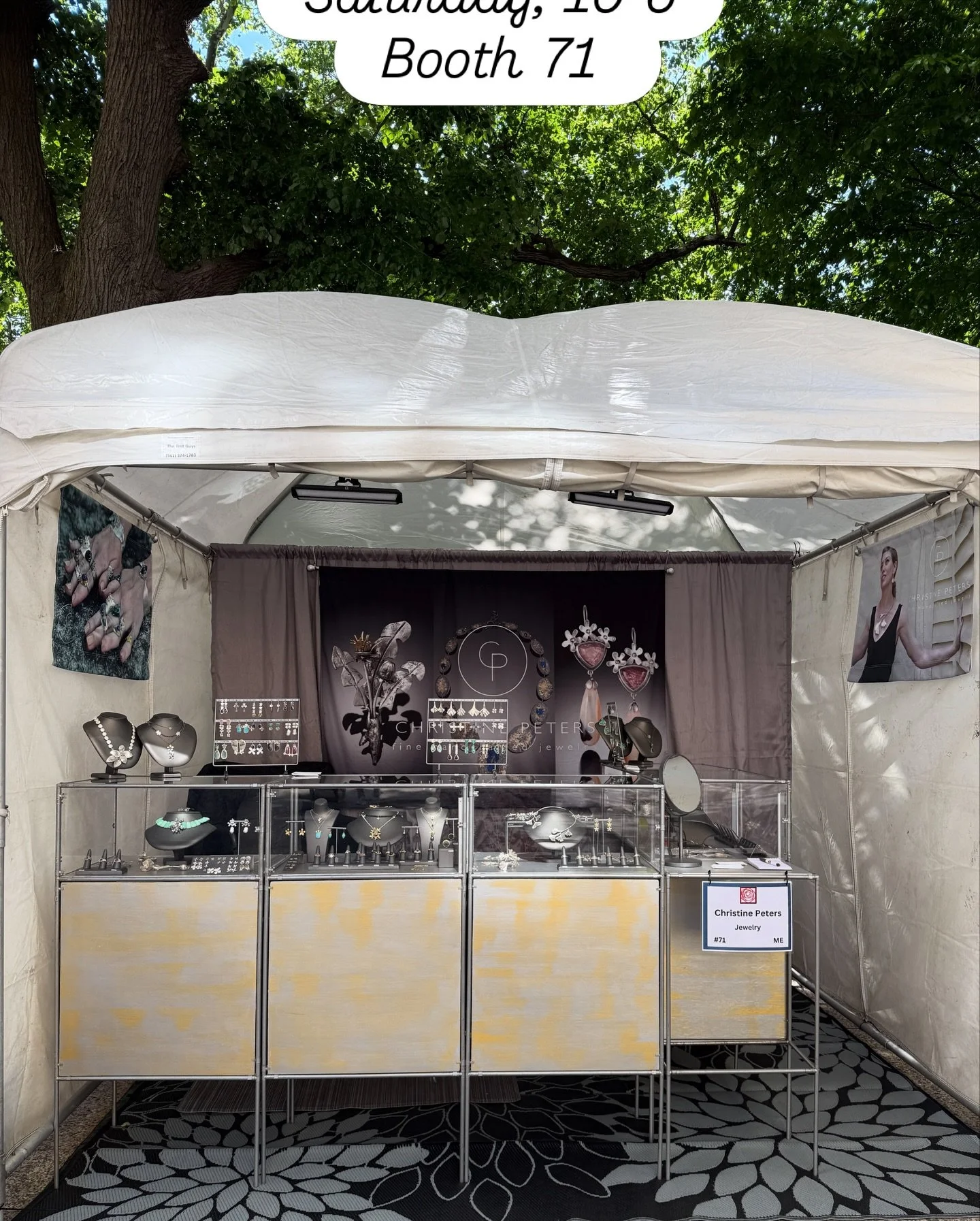 Saturday morning at Rittenhouse Square in Philadelphia! Come on by!!! 
#christinepetersjewelry #rosesquared