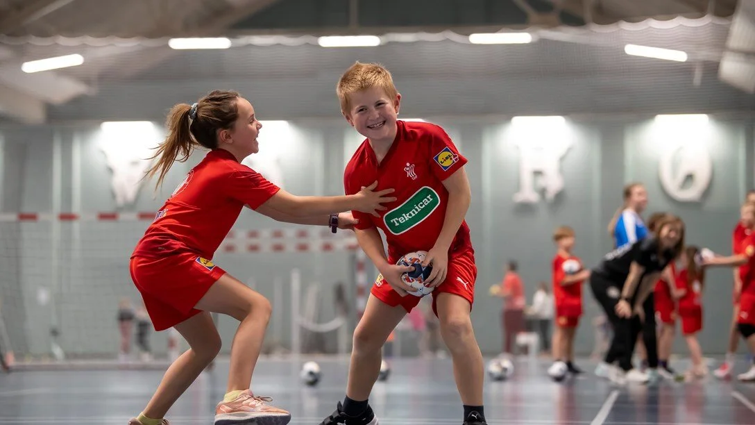 Børne- og ungdomshåndbold #9: Mediano Håndbold tager på håndboldskole