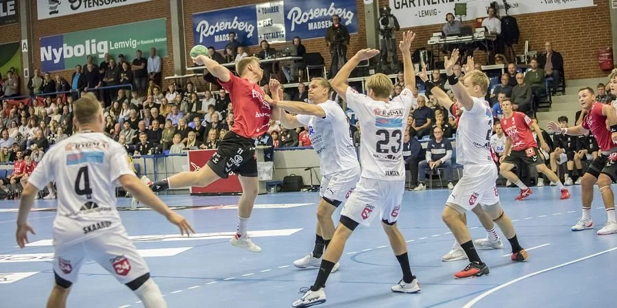 Lab: Med algoritmen og Peter Bredsdorff-Larsen ind i håndboldens big data